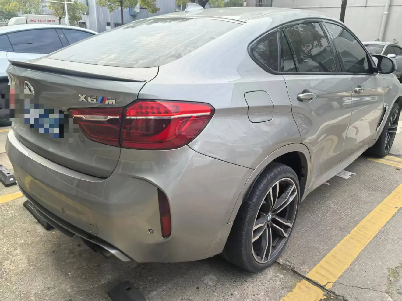 BMW X6 M  из Китая