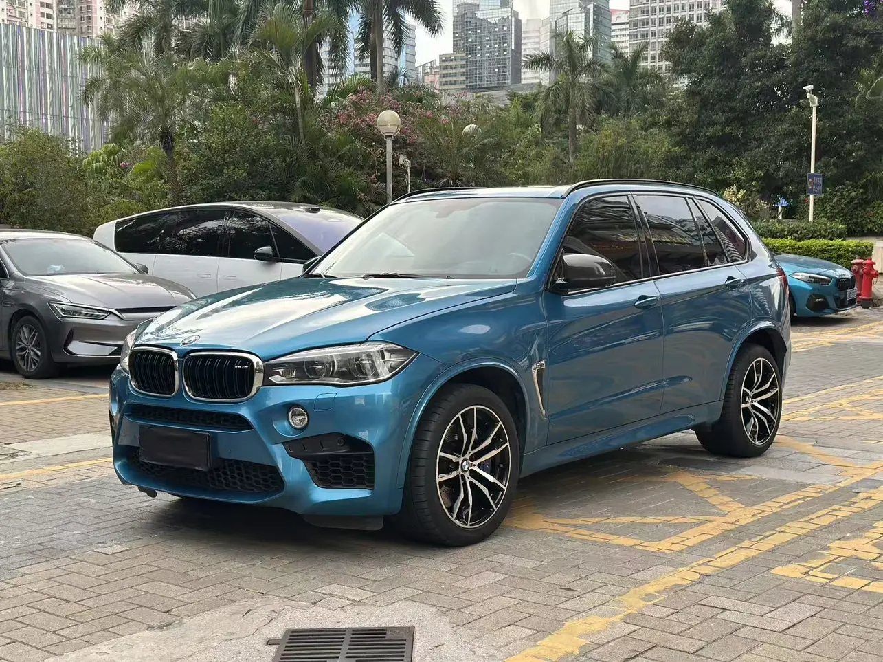 BMW X5M  из Китая