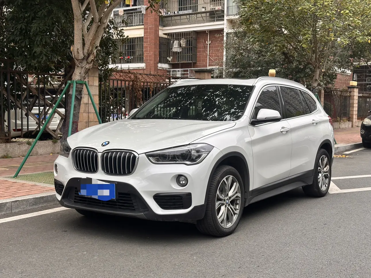 BMW X1  из Китая