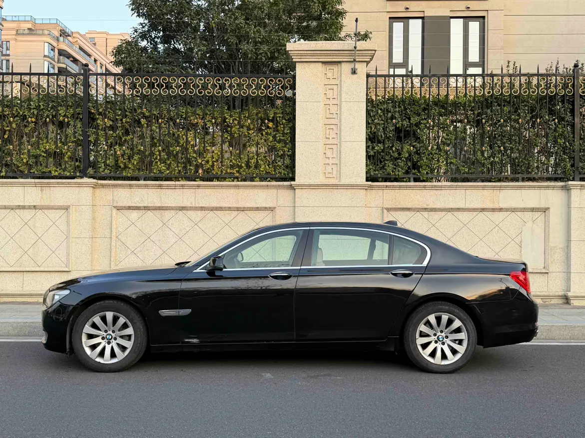 BMW 7 Series  из Китая