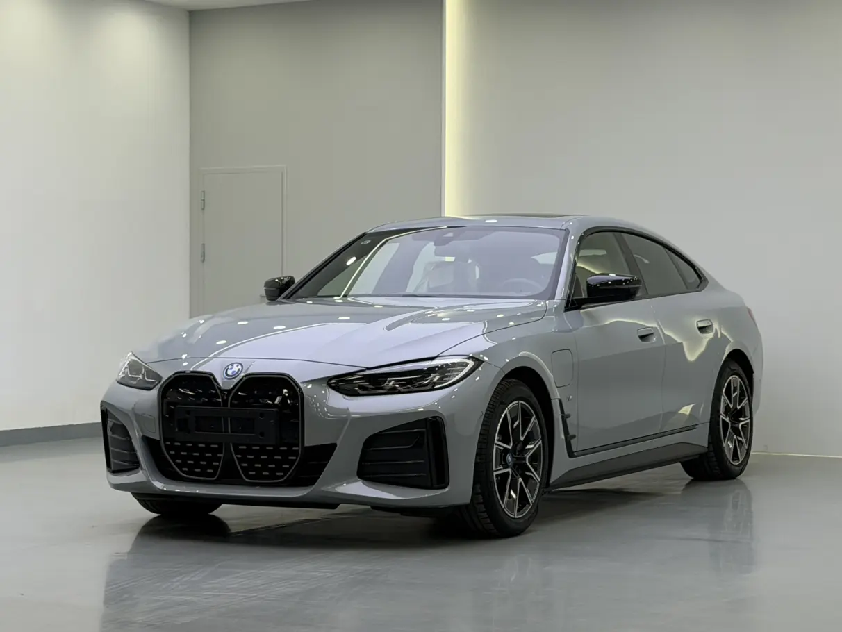 BMW i4  из Китая