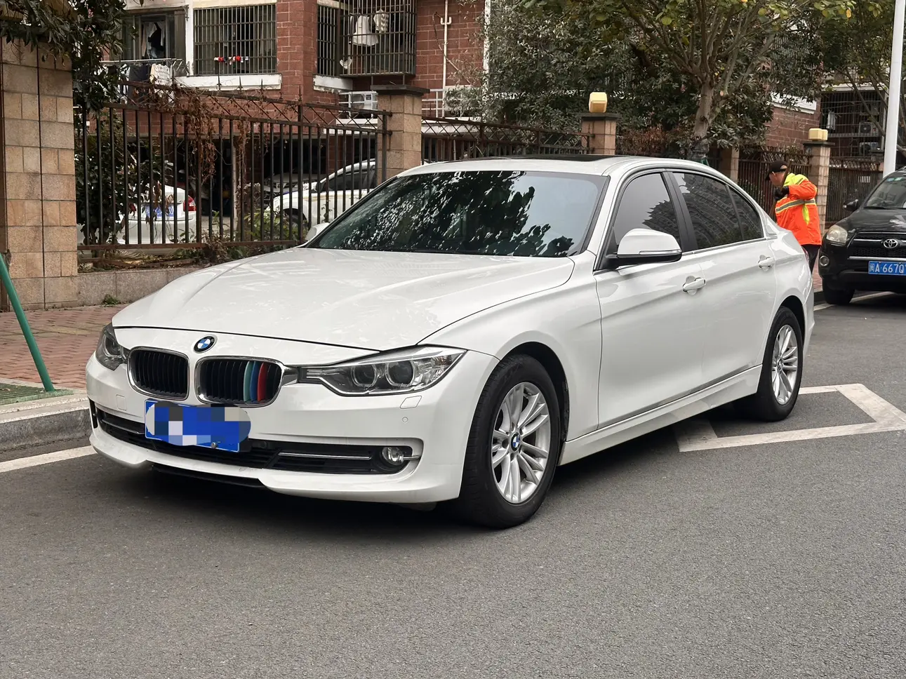 BMW 3 Series  из Китая
