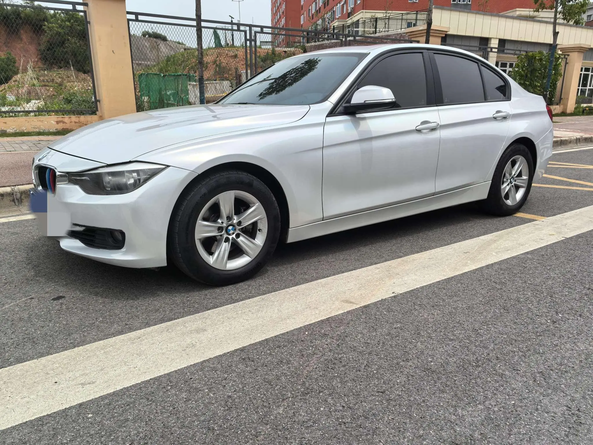 BMW 3 Series  из Китая