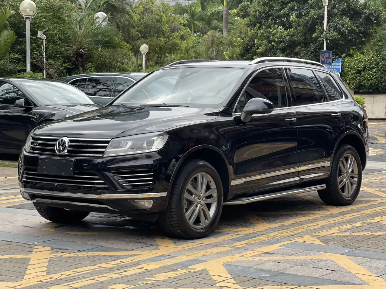 Volkswagen Touareg  из Китая