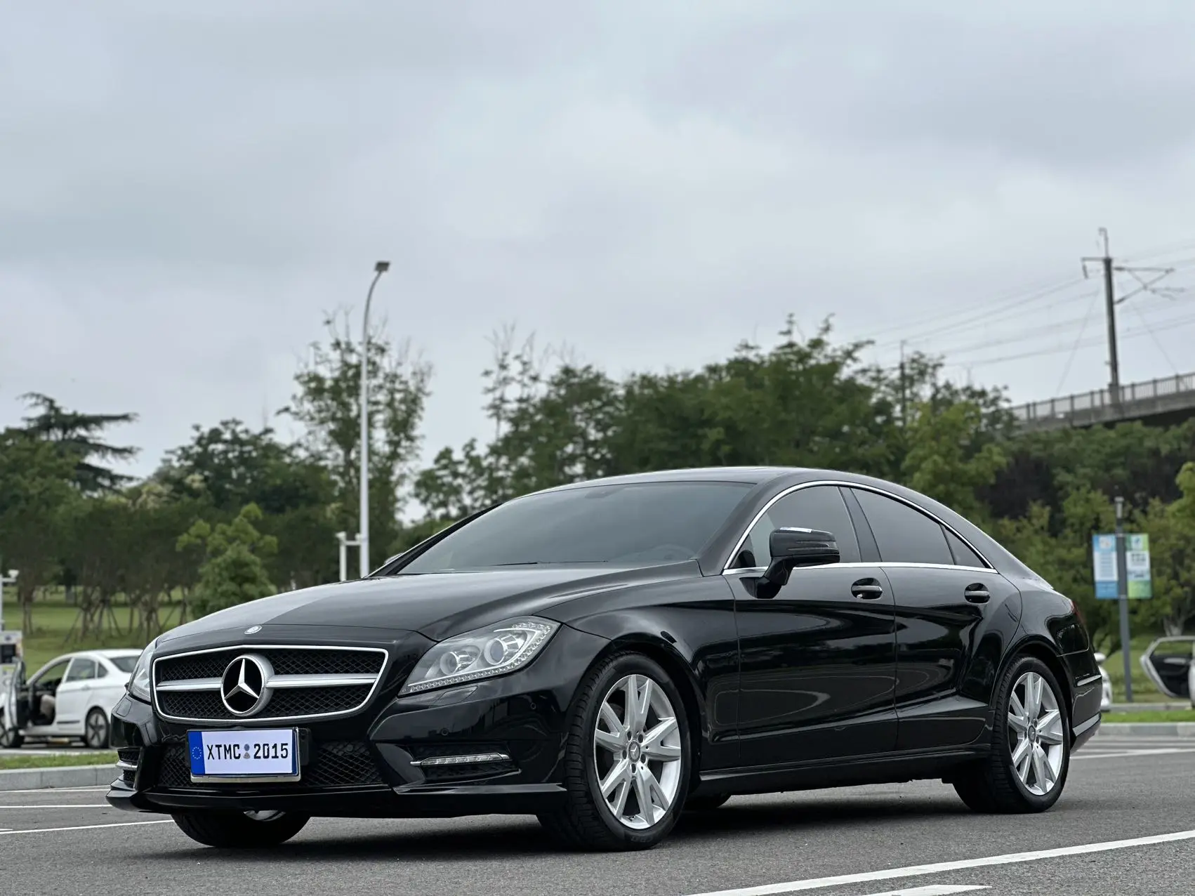 Mercedes-Benz Mercedes Benz CLS  из Китая