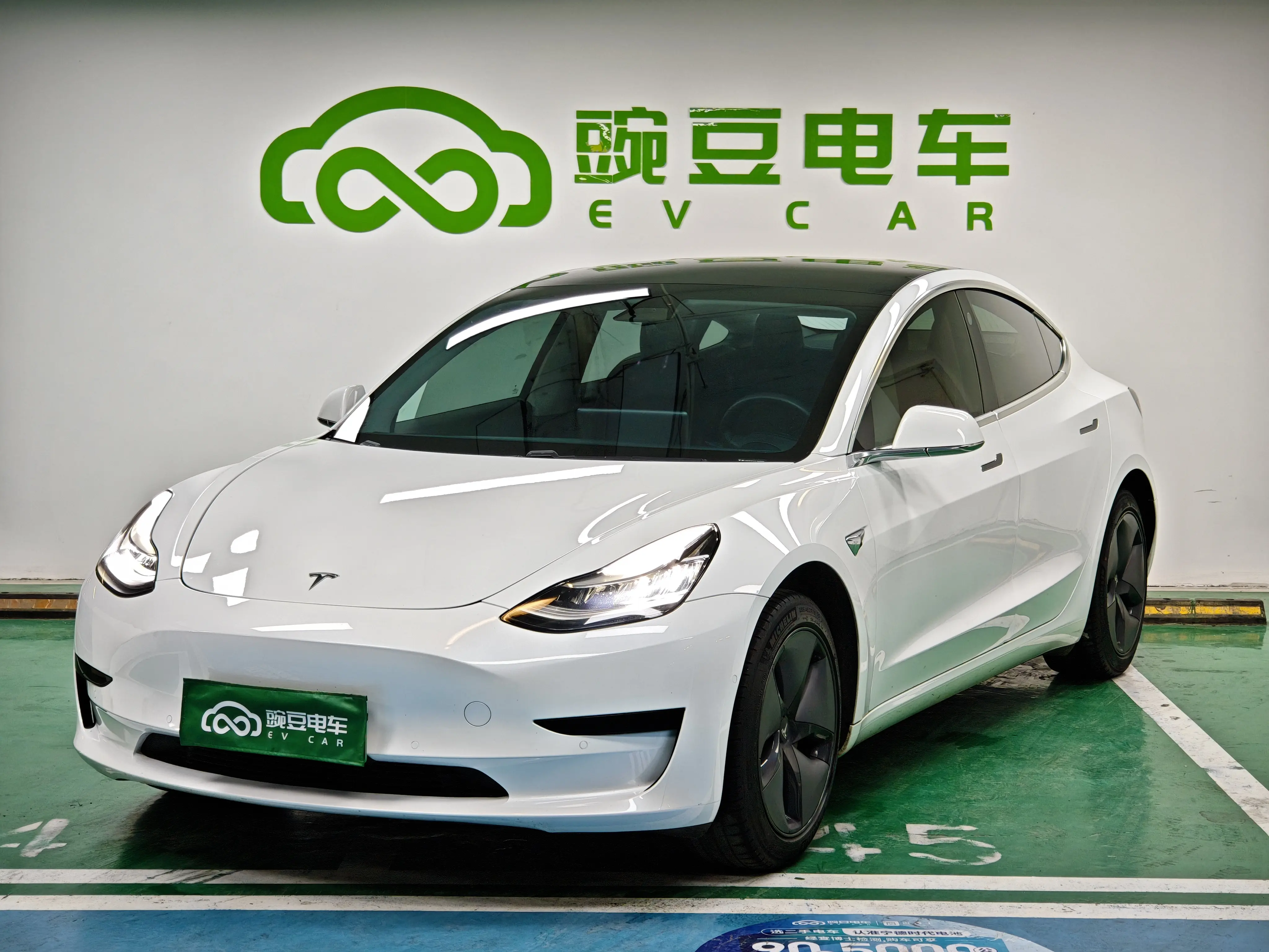 Tesla Model 3  из Китая