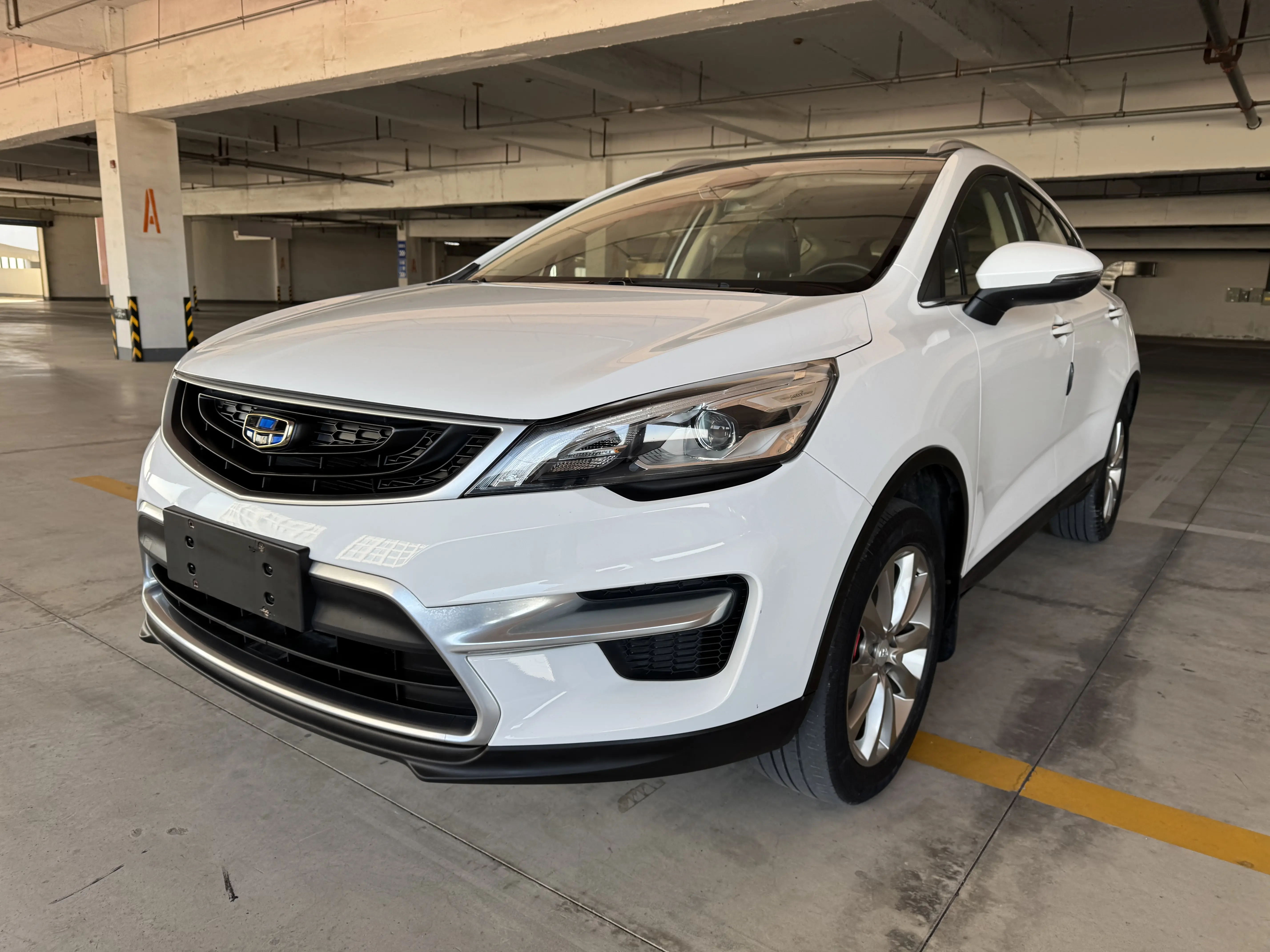 Geely Emgrand GS  из Китая