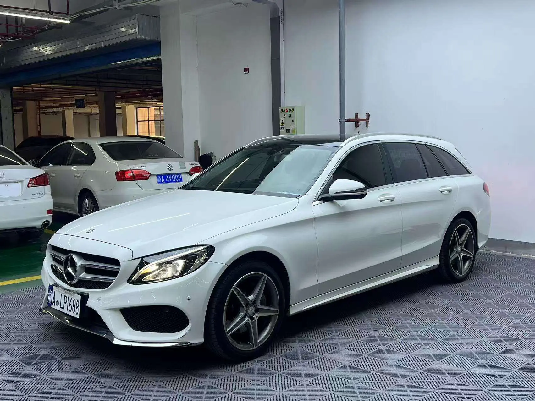 Mercedes-Benz C-Class  из Китая