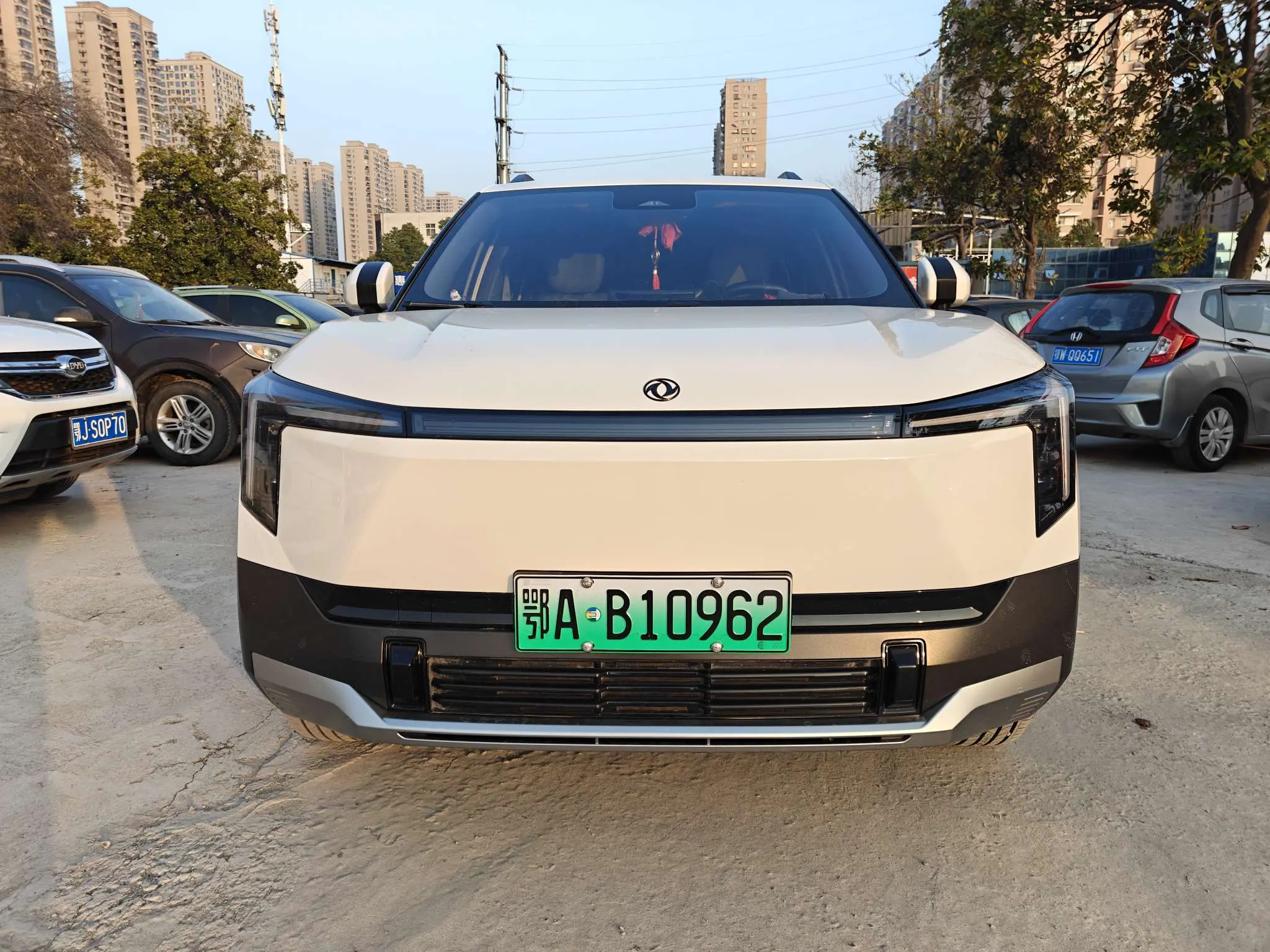 Dongfeng Nano 06  из Китая