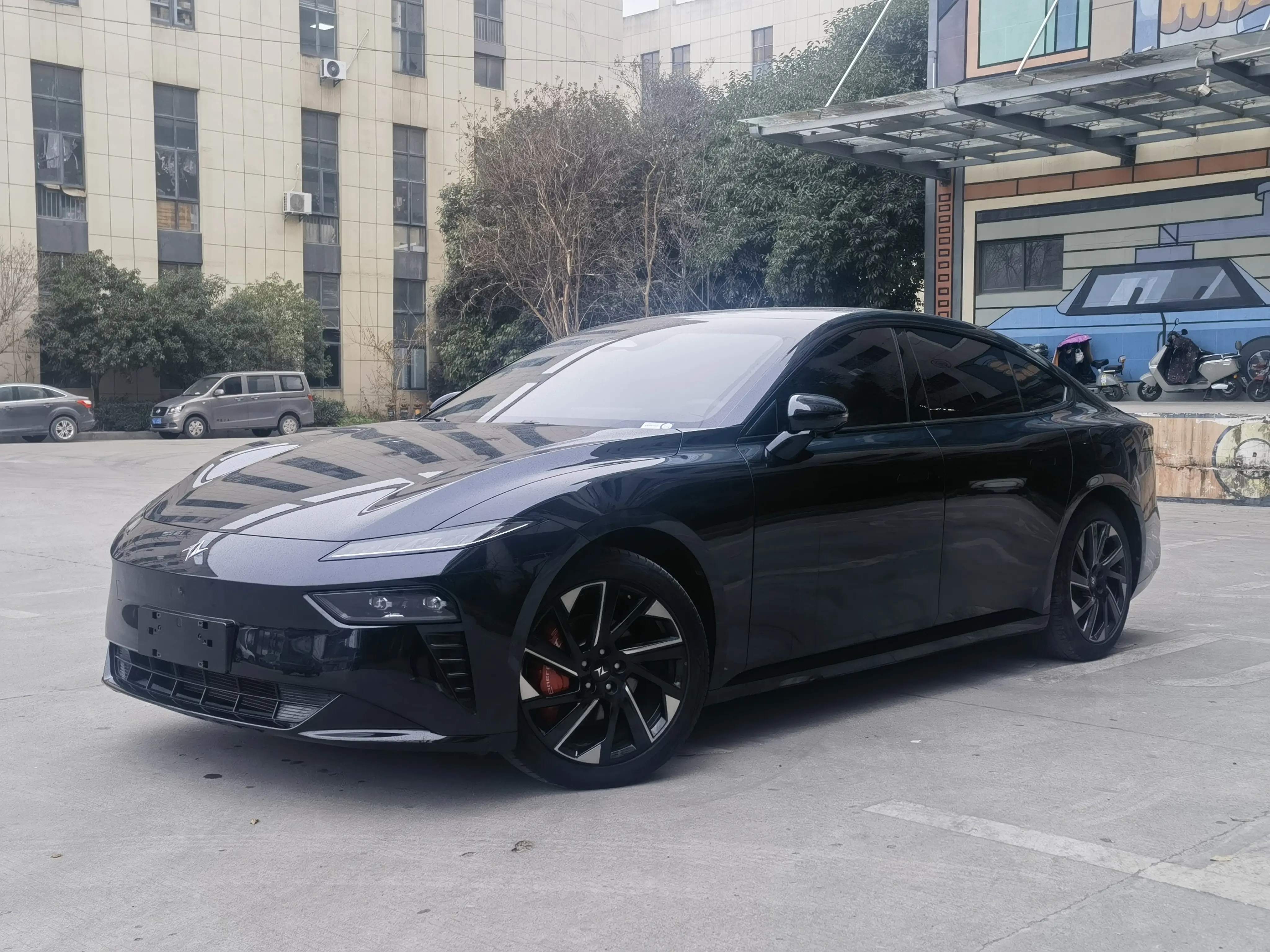 Dongfeng Eπ007  из Китая