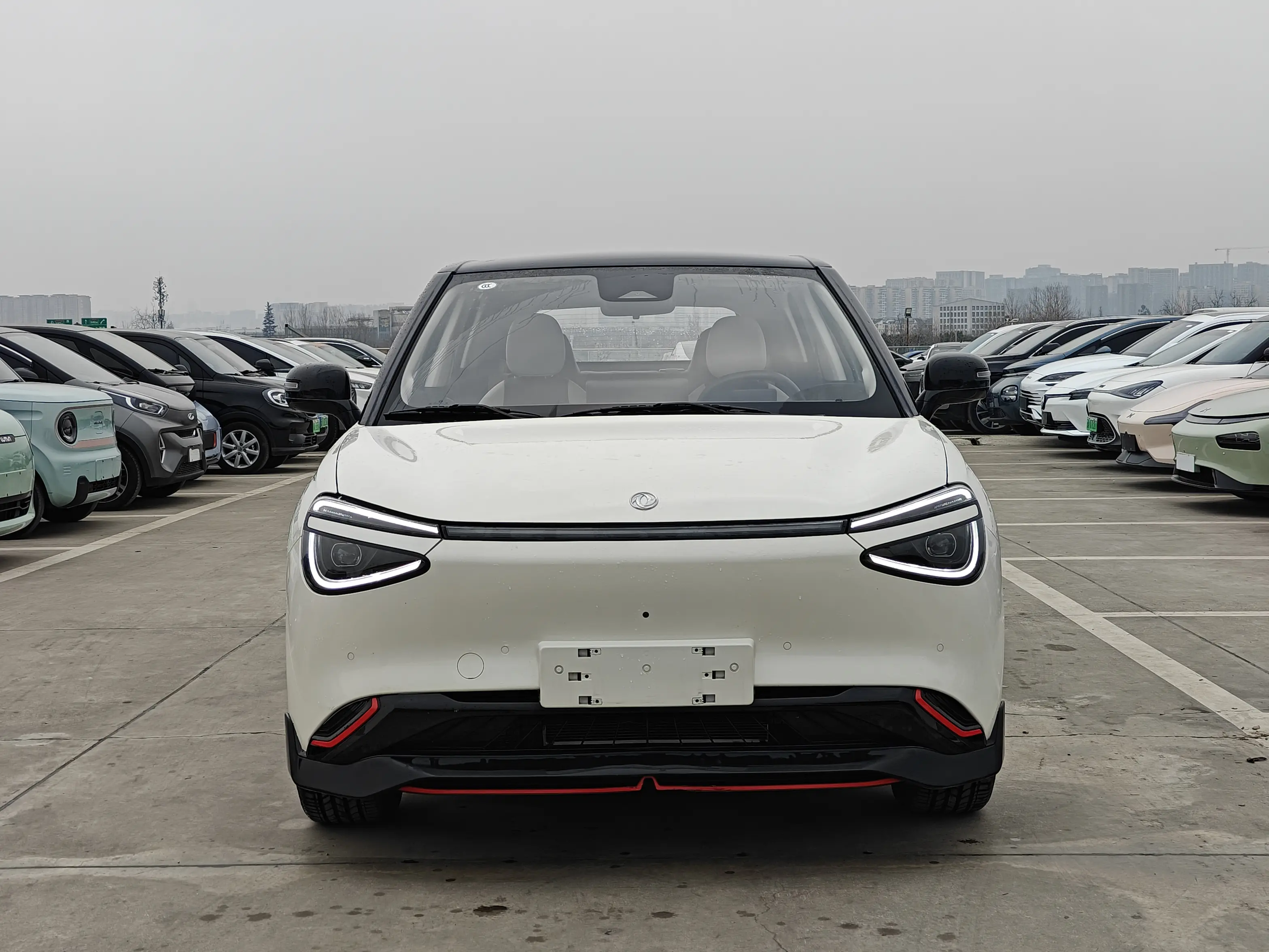 Dongfeng Nano 01  из Китая