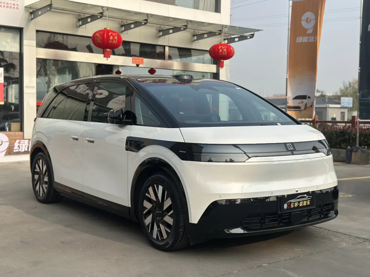 ZEEKR MIX  из Китая