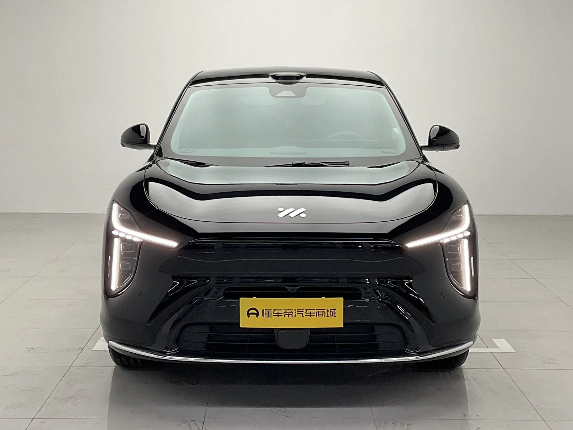 Zhiji LS6  из Китая