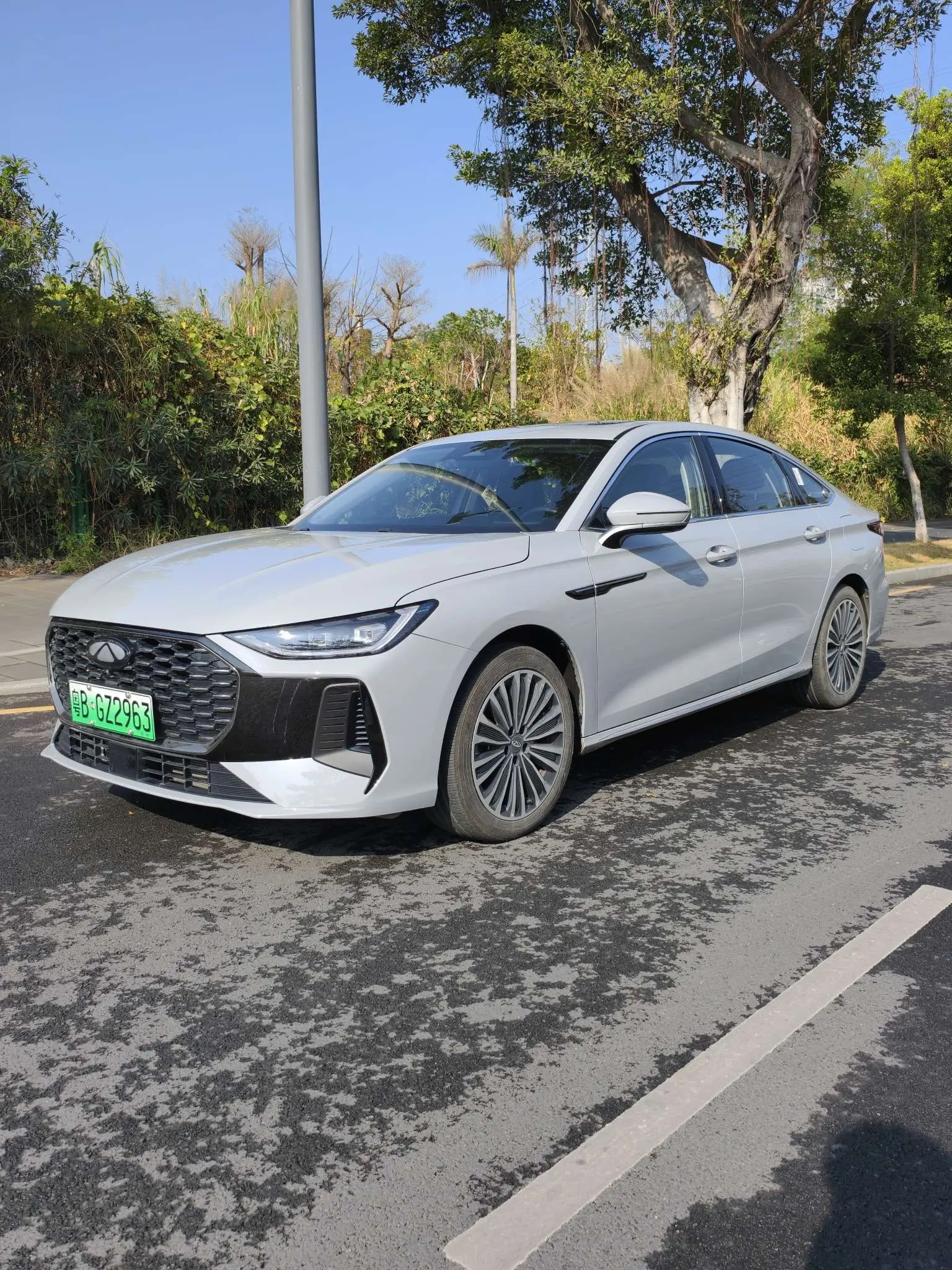 Chery Fengyun A8L  из Китая