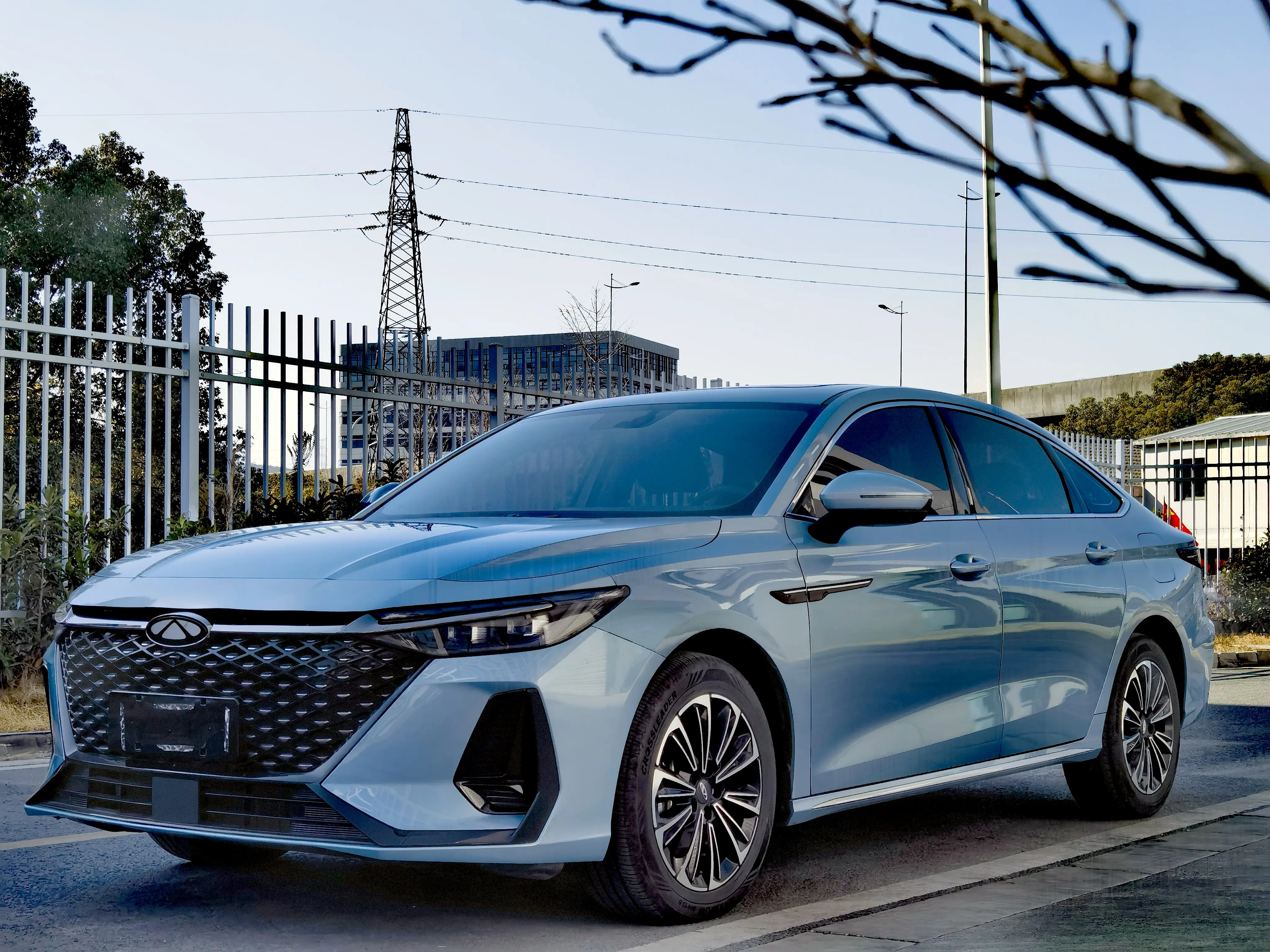 Chery Fengyun A8  из Китая