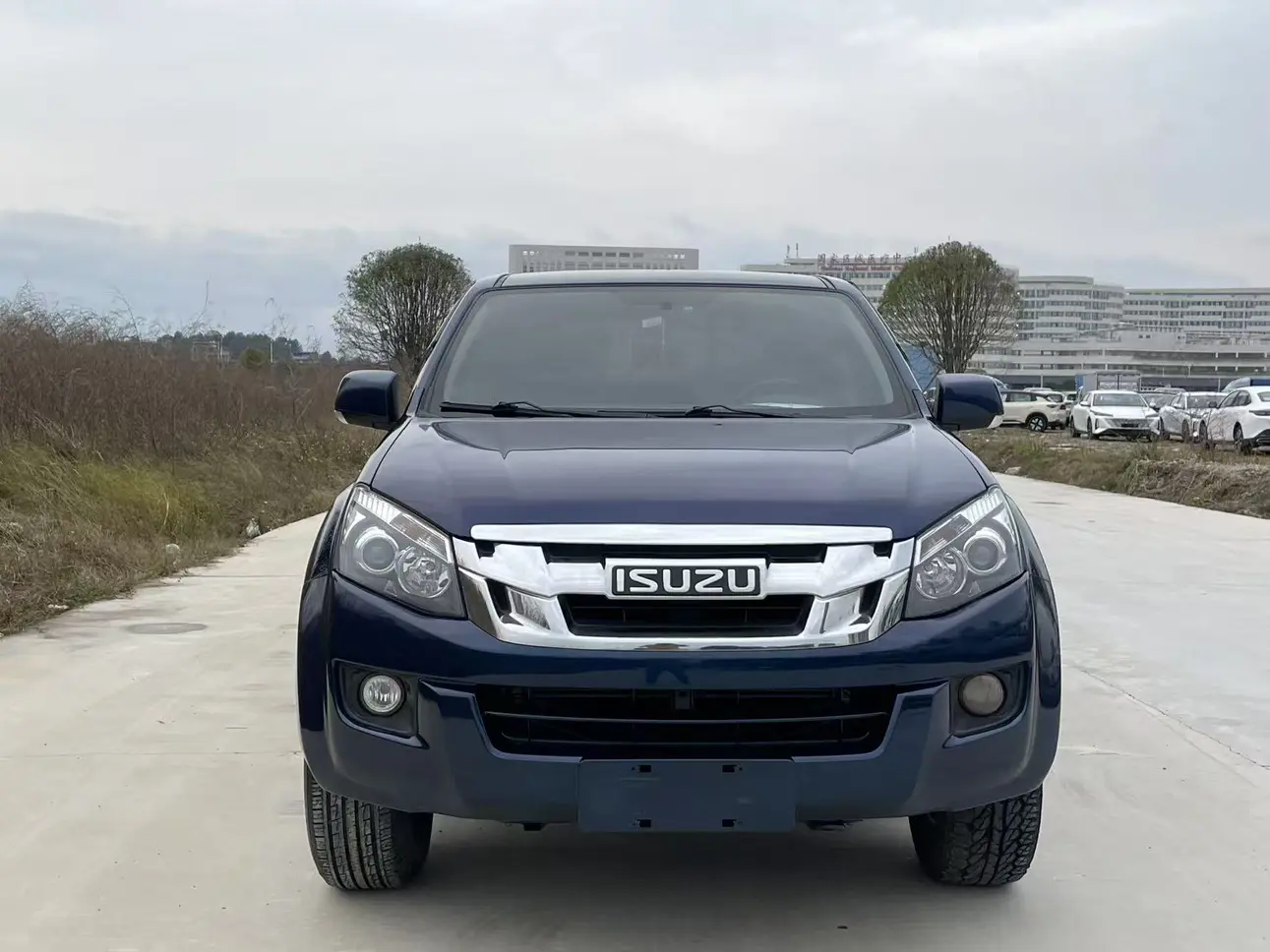 Isuzu Suzutaku  из Китая