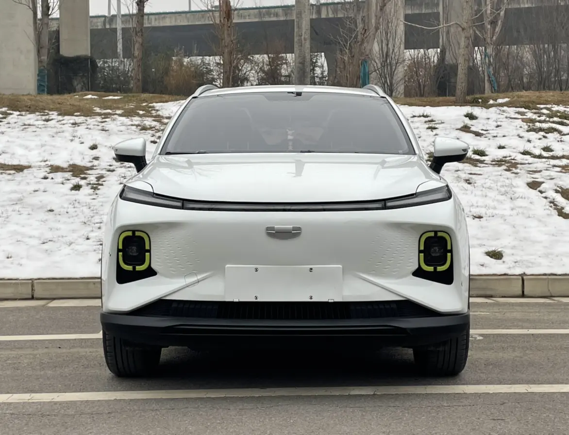 Geely Geometry E Firefly  из Китая