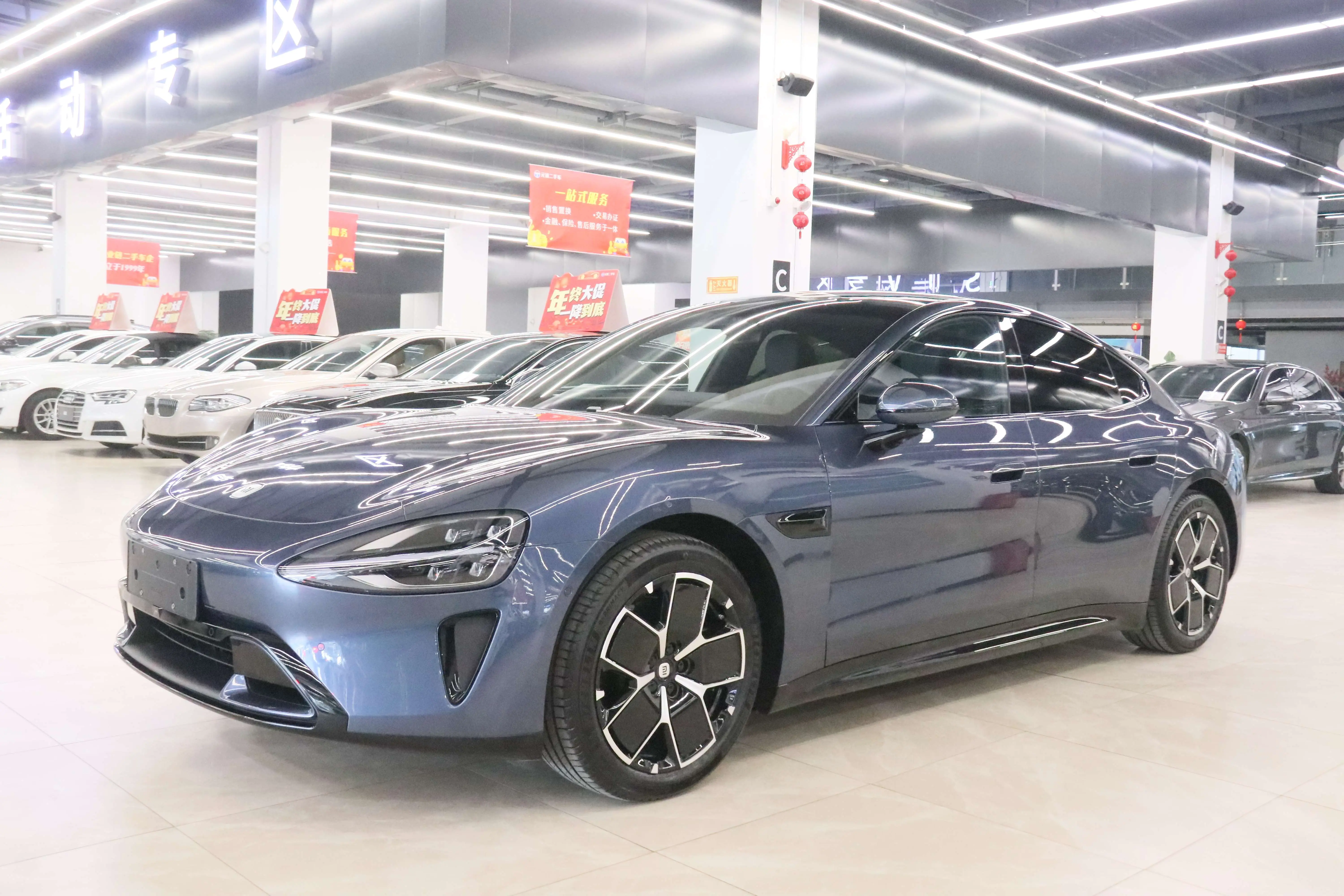 Xiaomi car Xiaomi SU7  из Китая