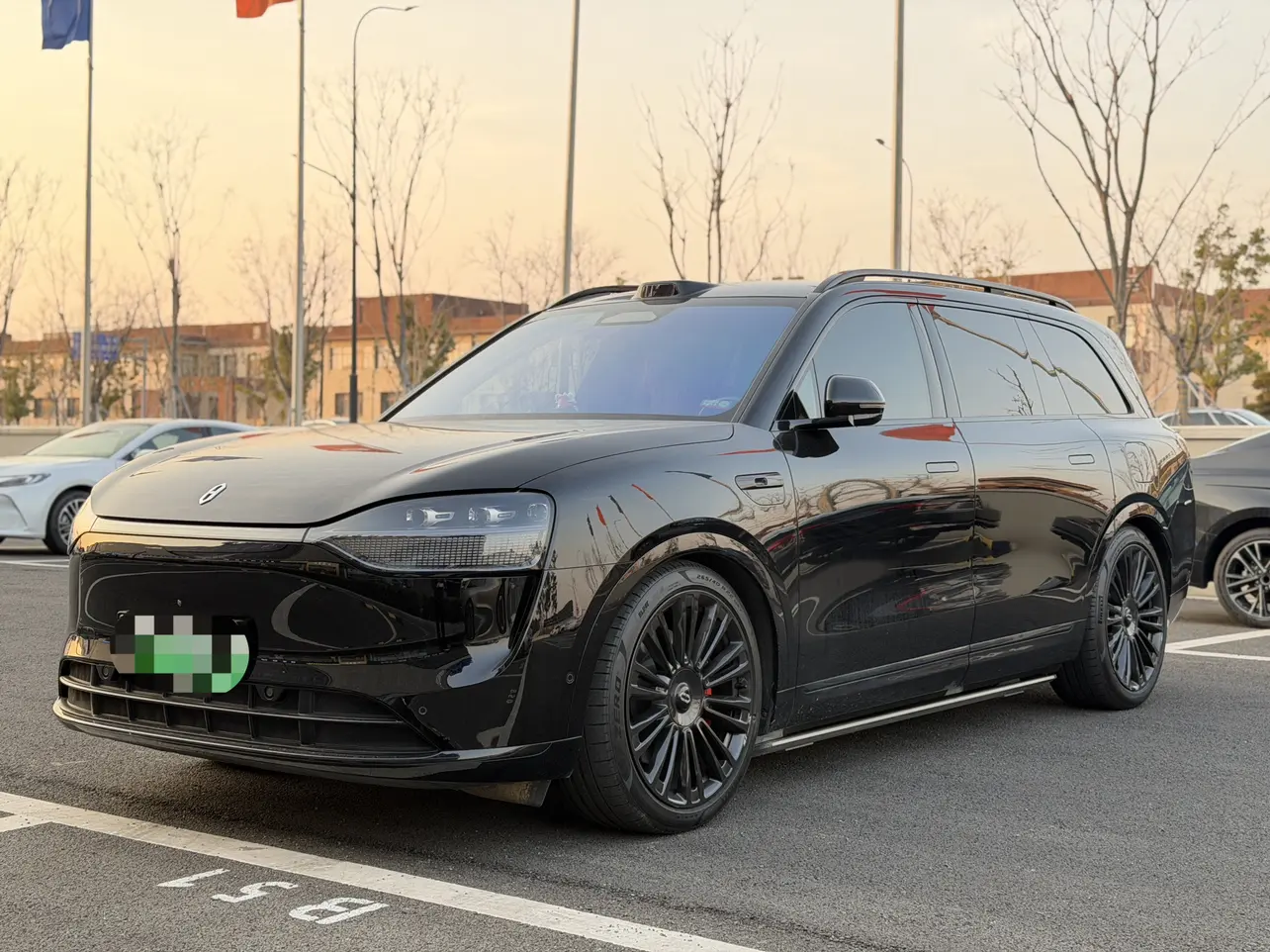 AITO M9 (Wenjie M9)  из Китая