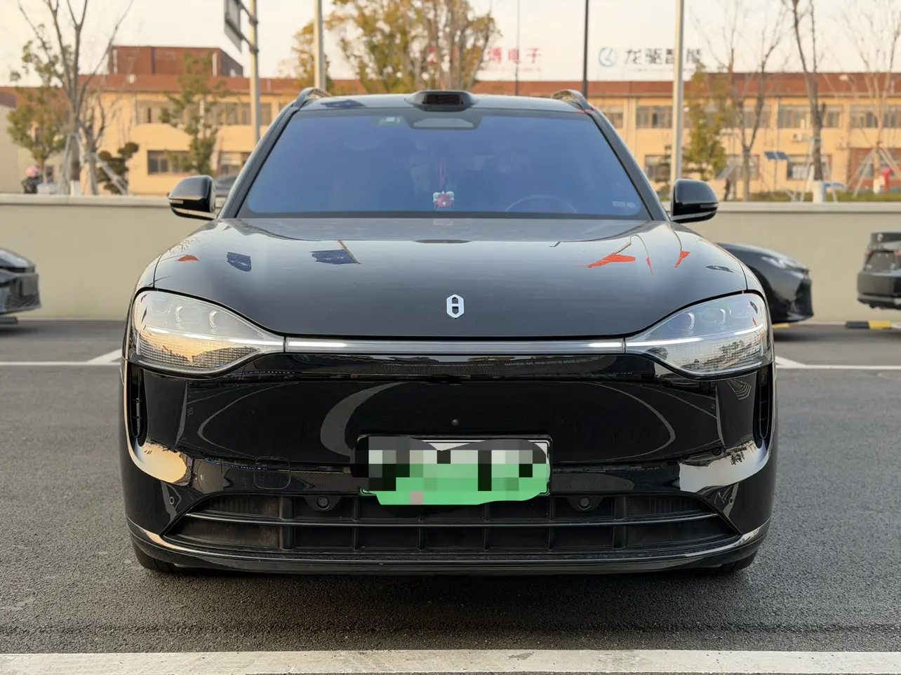 AITO M9 (Wenjie M9)  из Китая