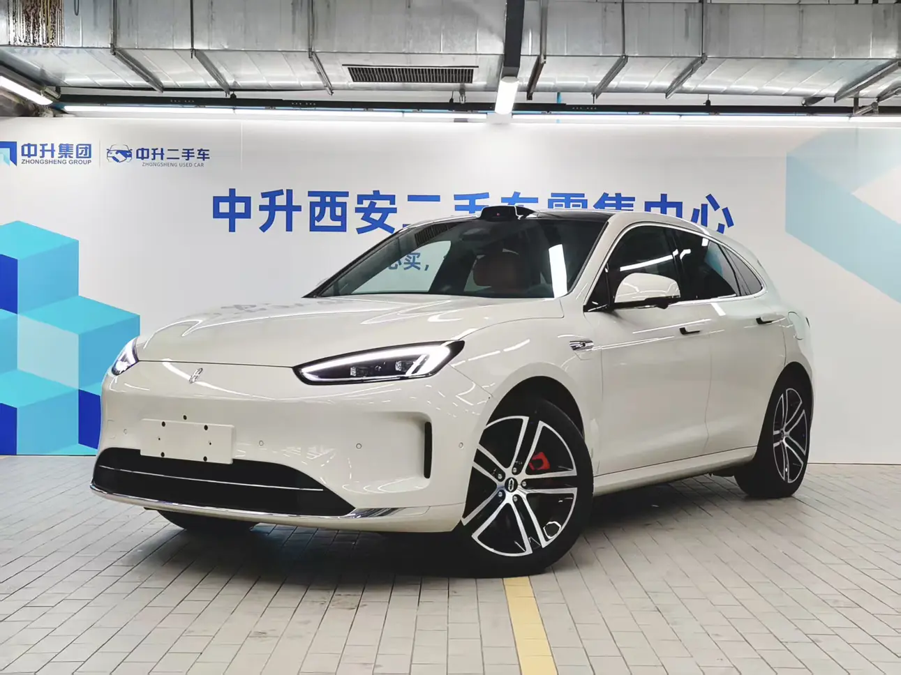 AITO M5 (Wenjie M5)  из Китая