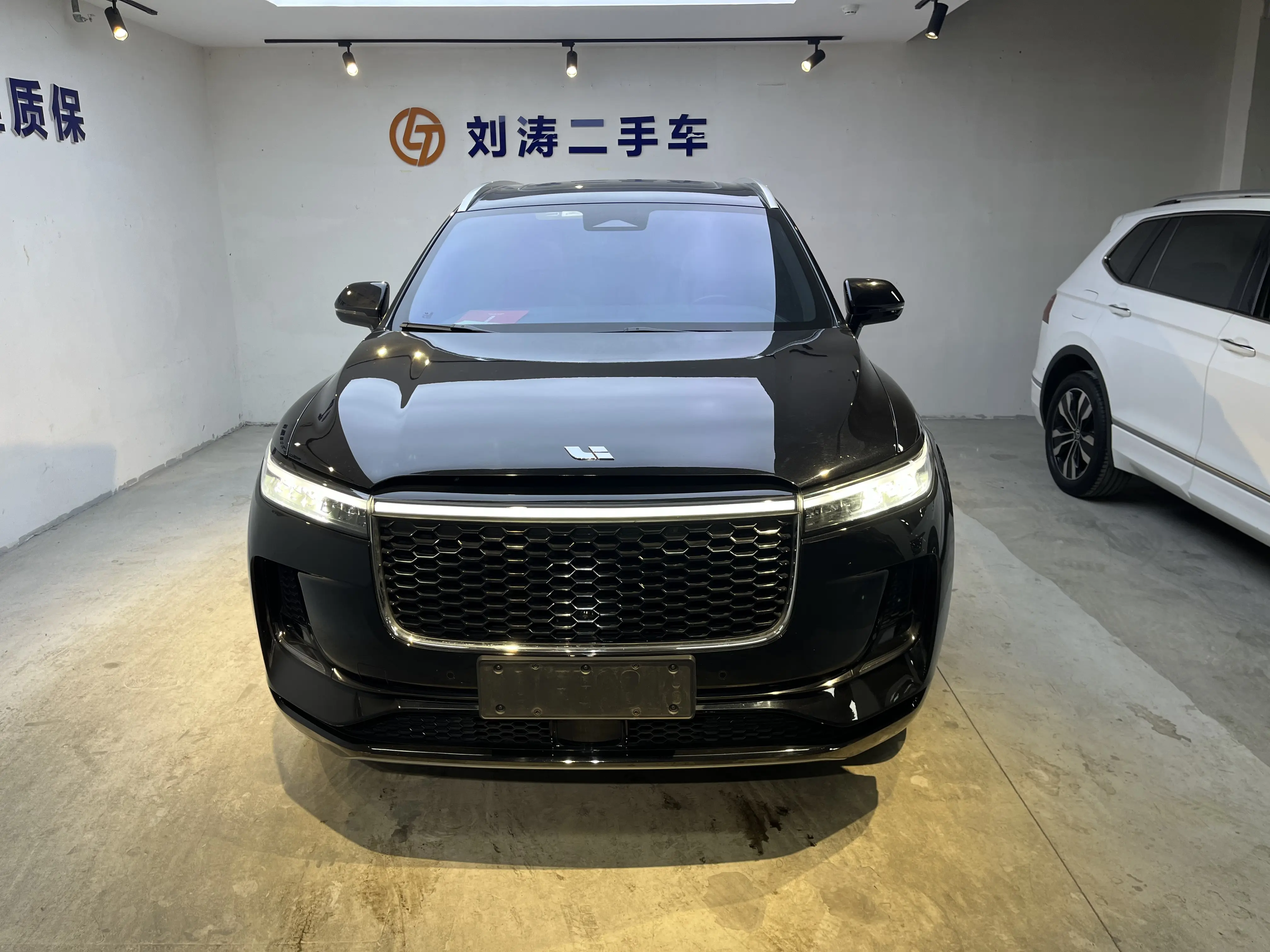 Li ONE (Ideal ONE)  из Китая