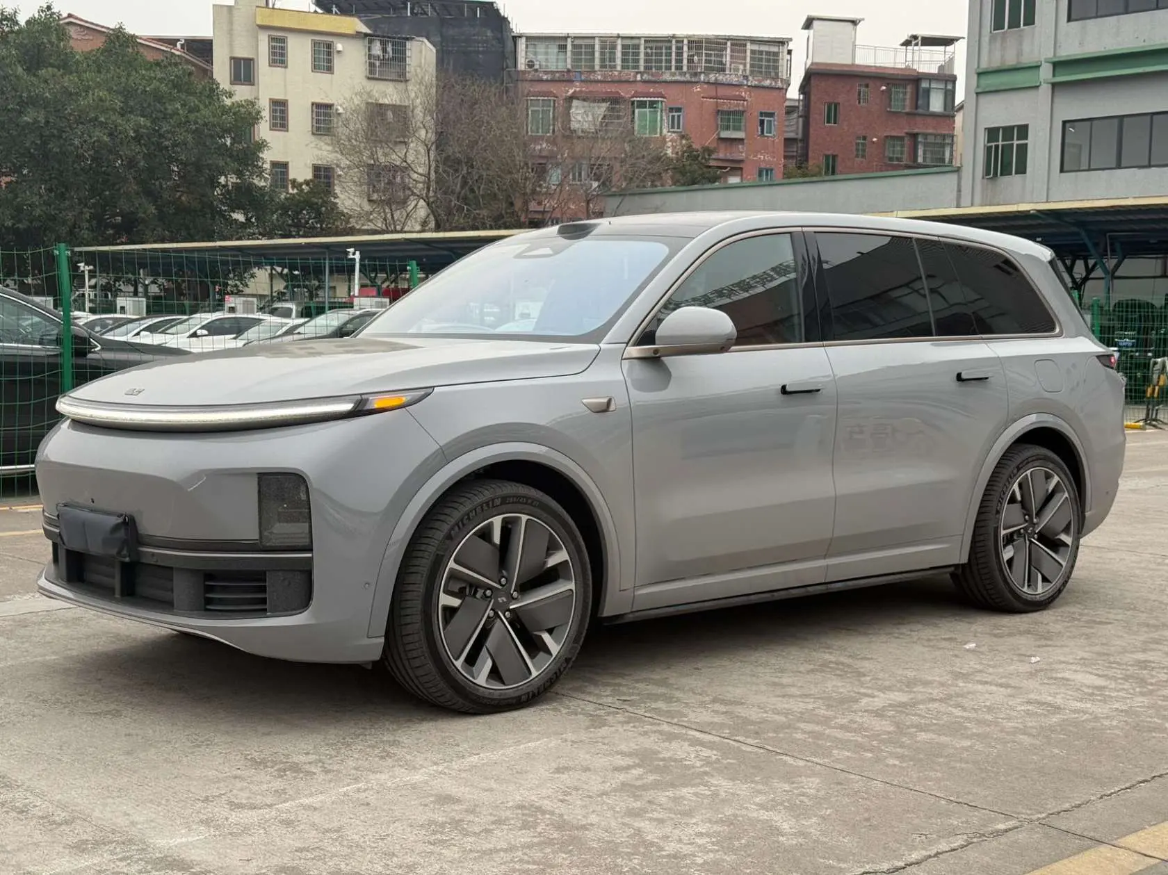 Li L9 (Ideal L9)  из Китая