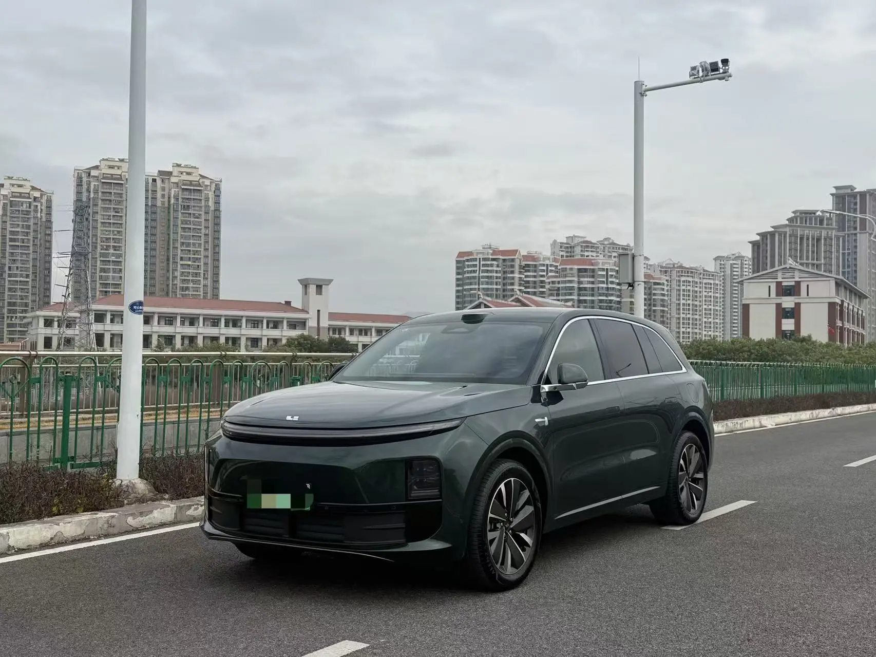 Li L6 (Ideal L6)  из Китая