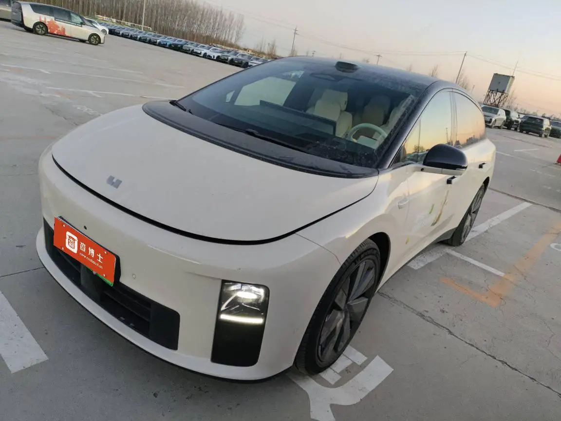 Li Ideal i6  из Китая