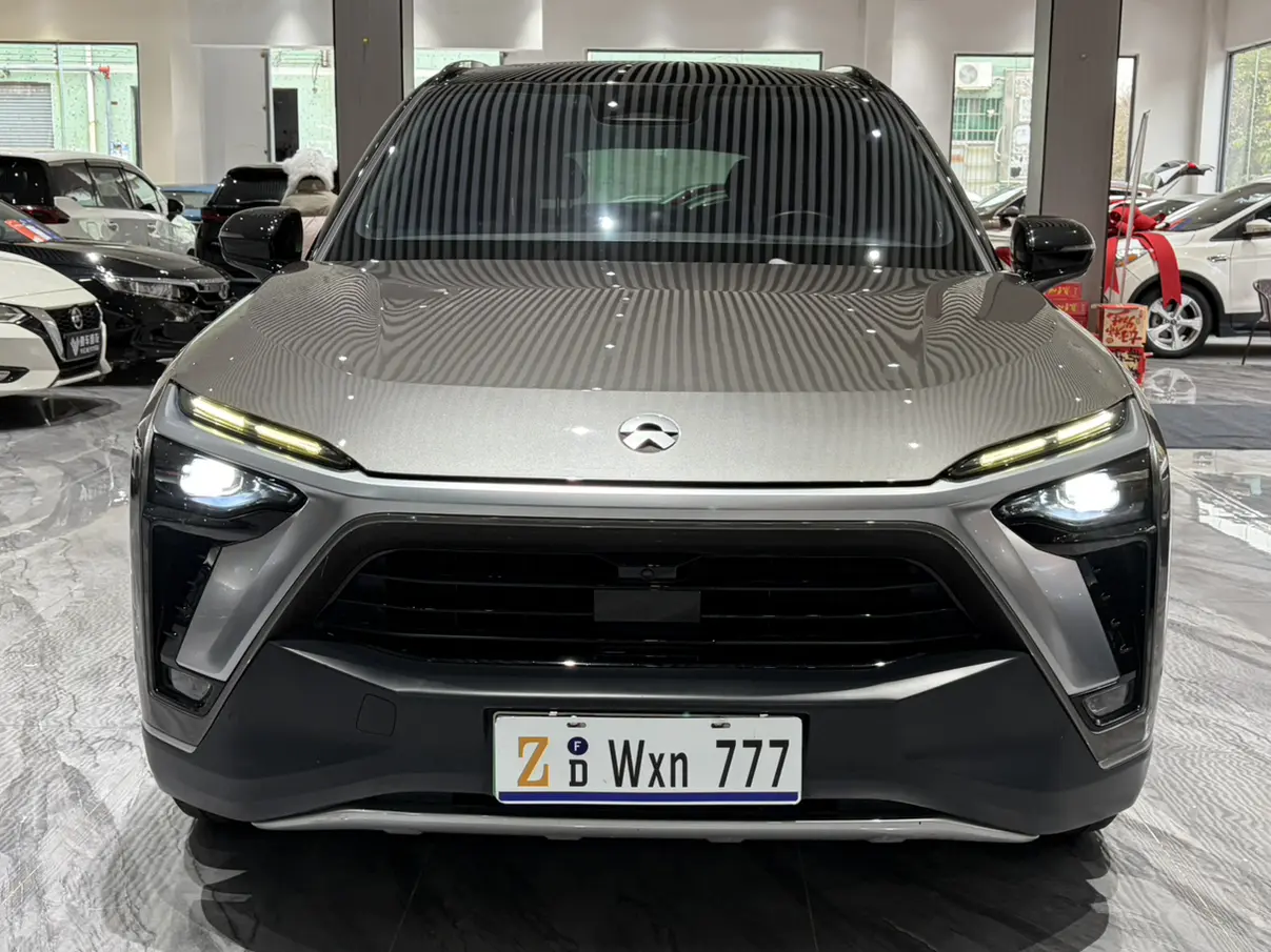 NIO ES8  из Китая