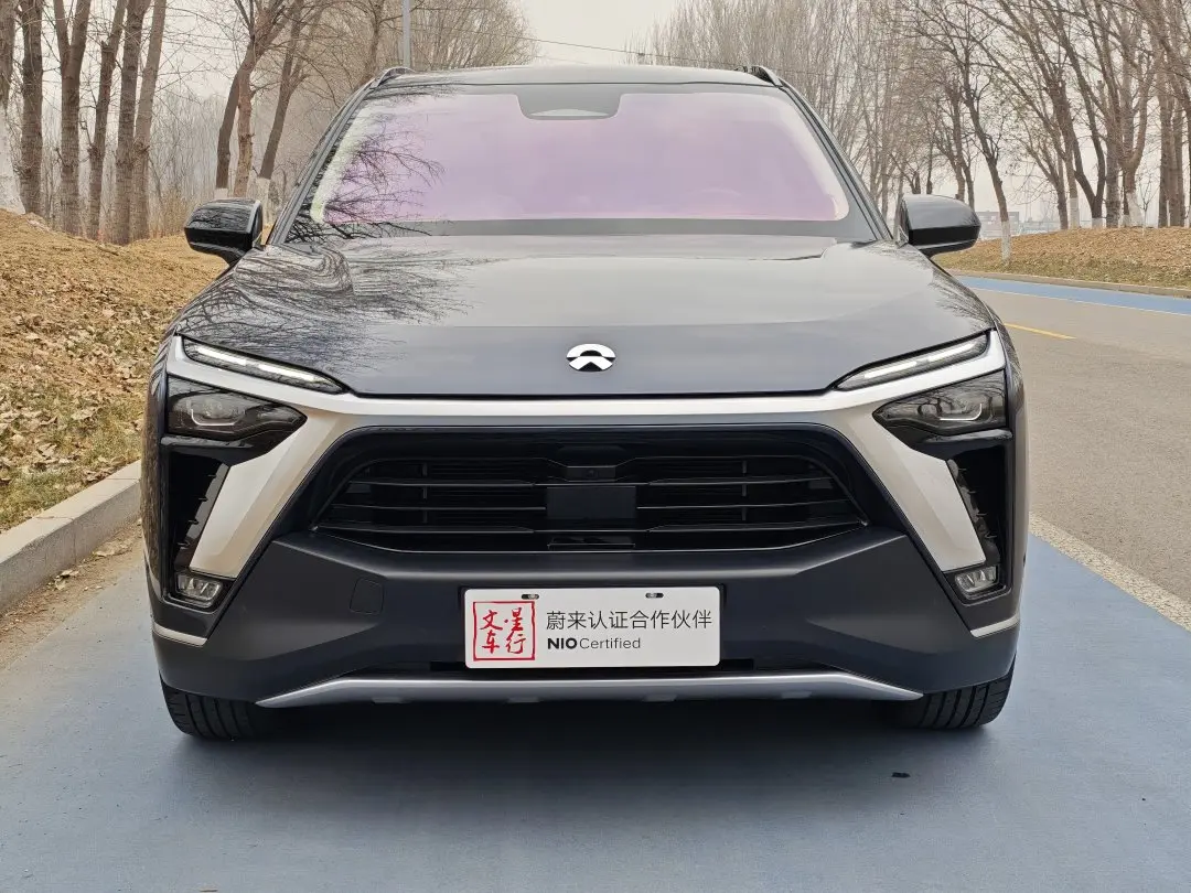 NIO ES8  из Китая