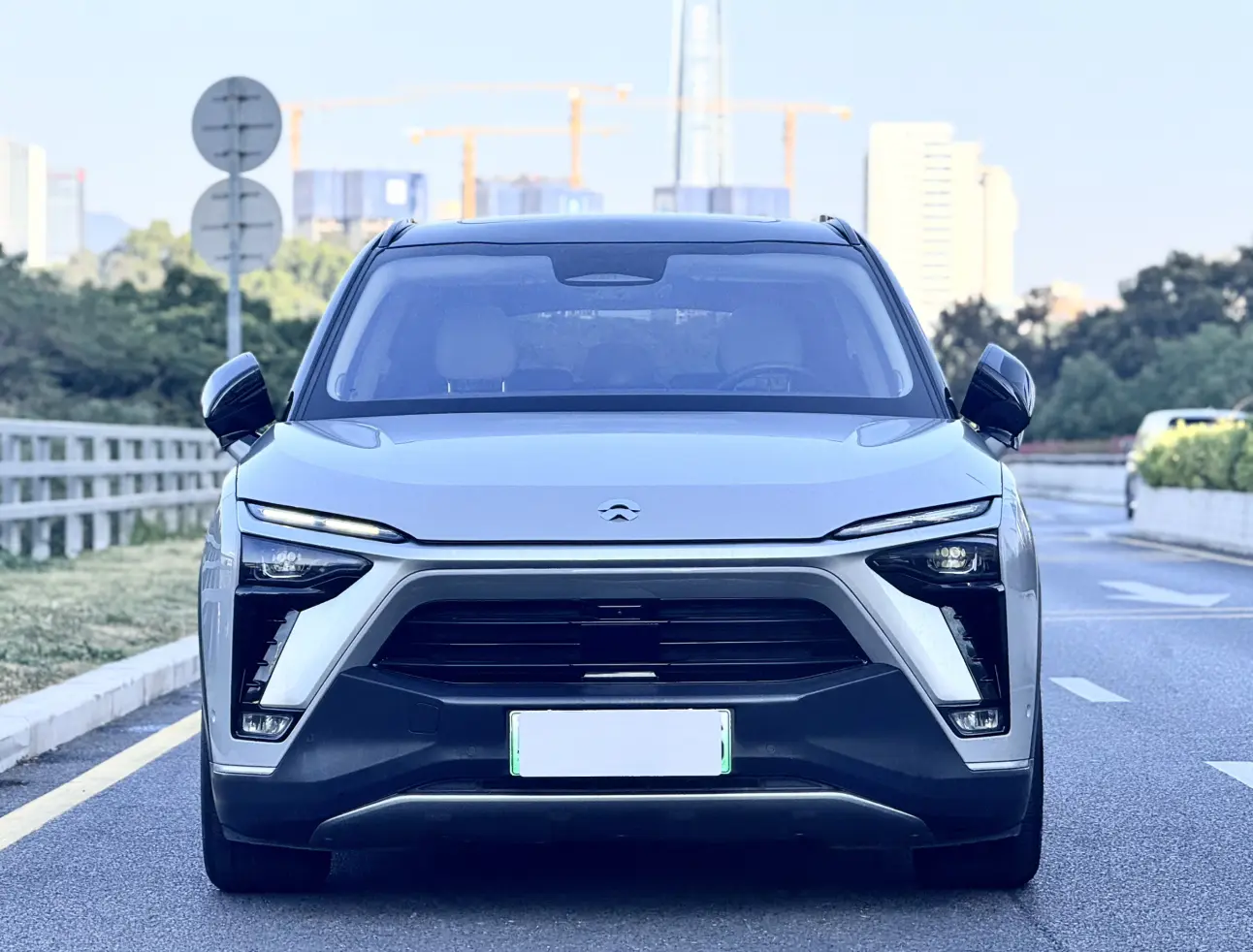 NIO ES8  из Китая