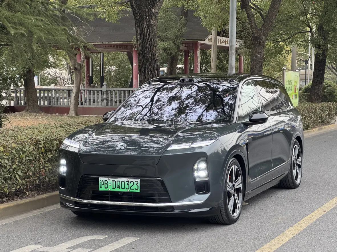 NIO ES8  из Китая