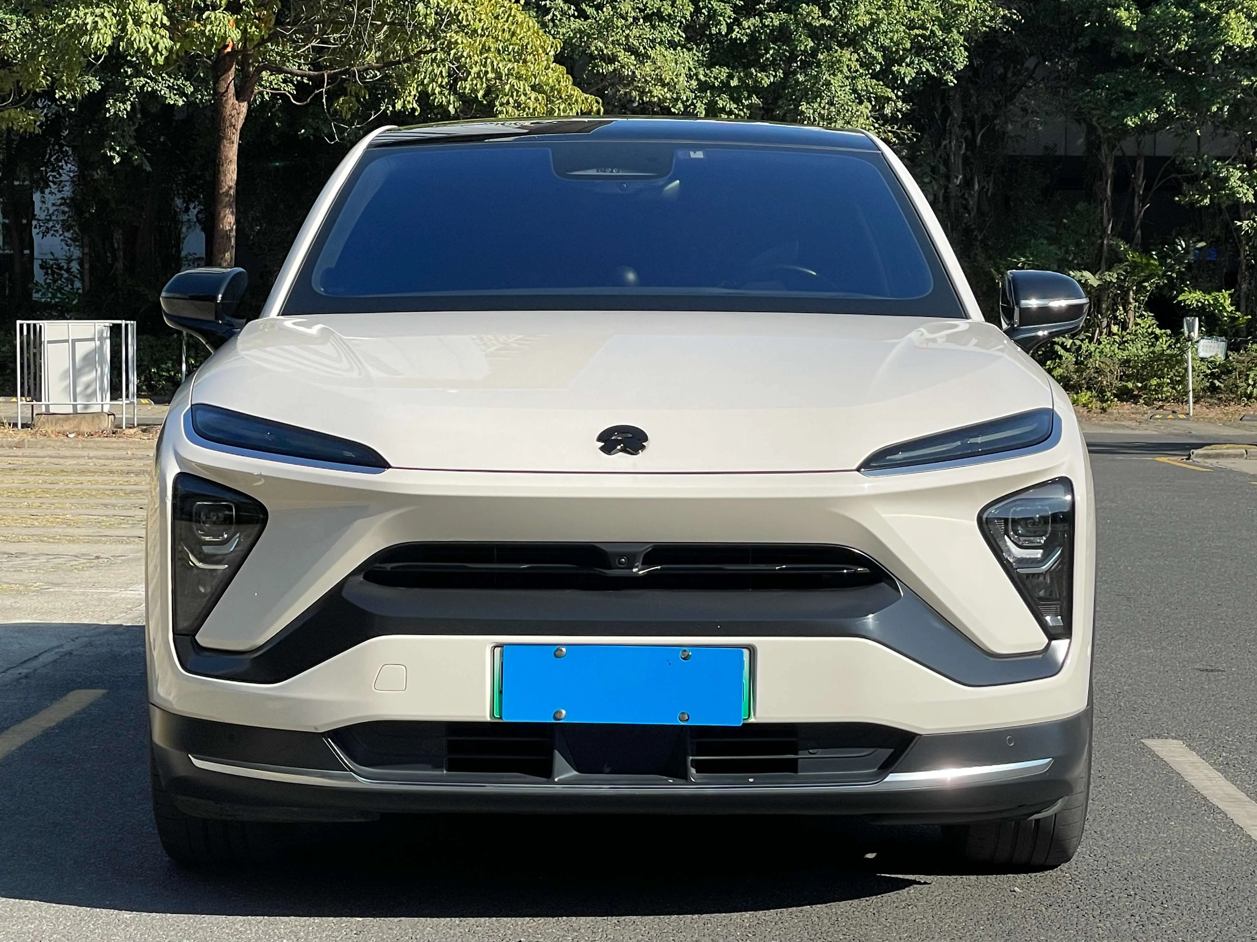 NIO EC6  из Китая