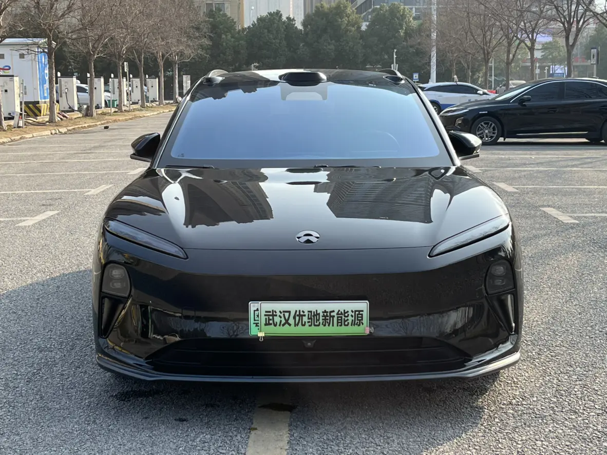 NIO ET5T  из Китая