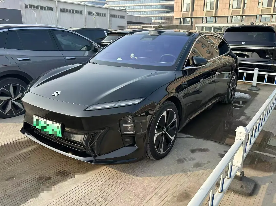 NIO ET5T  из Китая