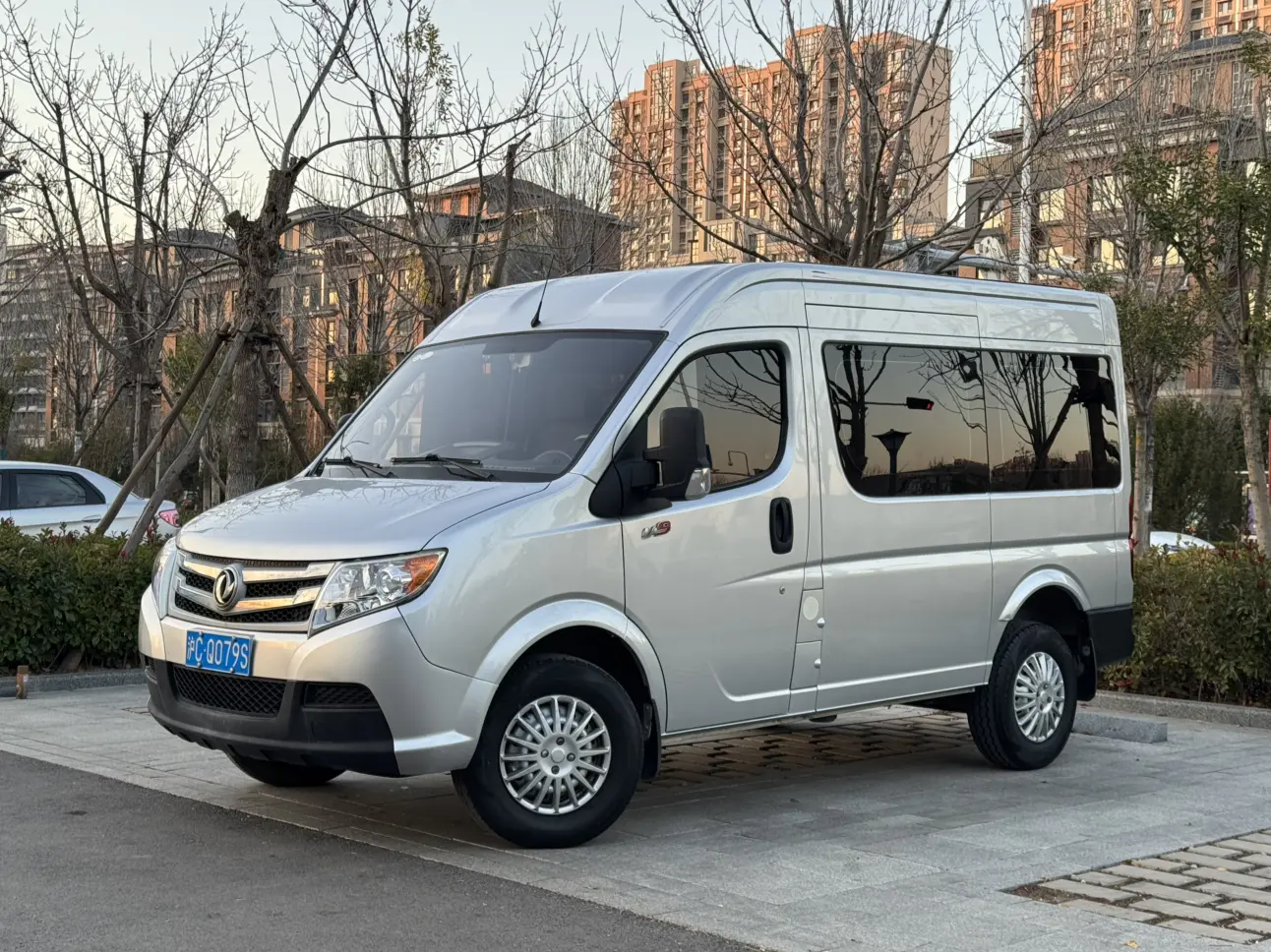 Dongfeng Yufeng  из Китая
