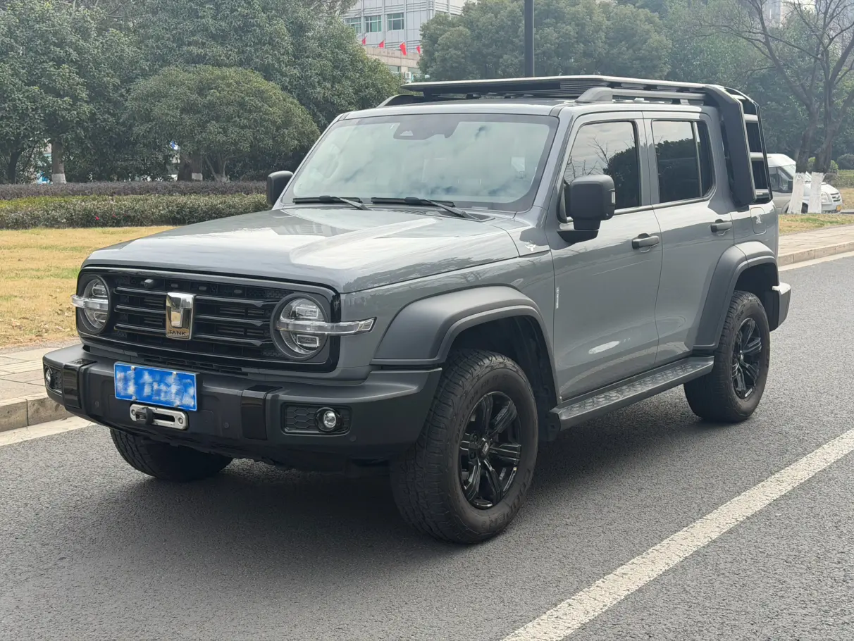 Tank 300  из Китая