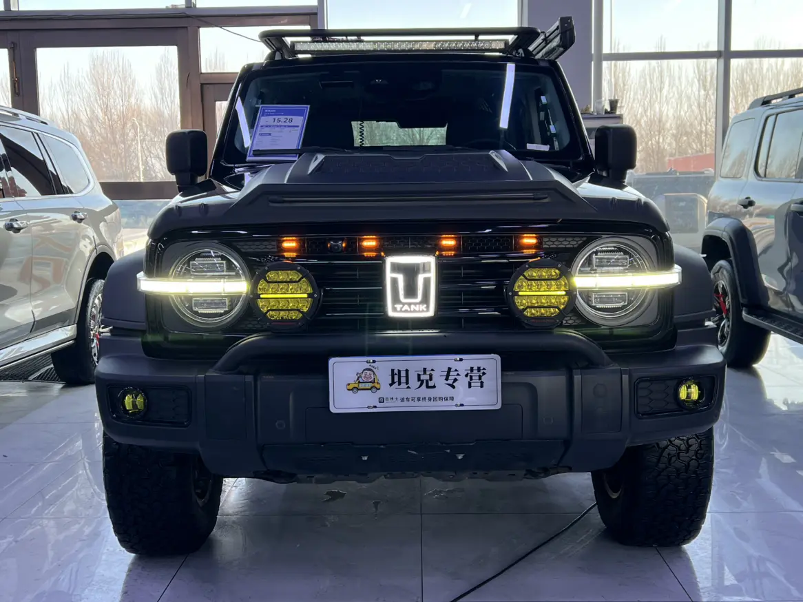 Tank 300  из Китая