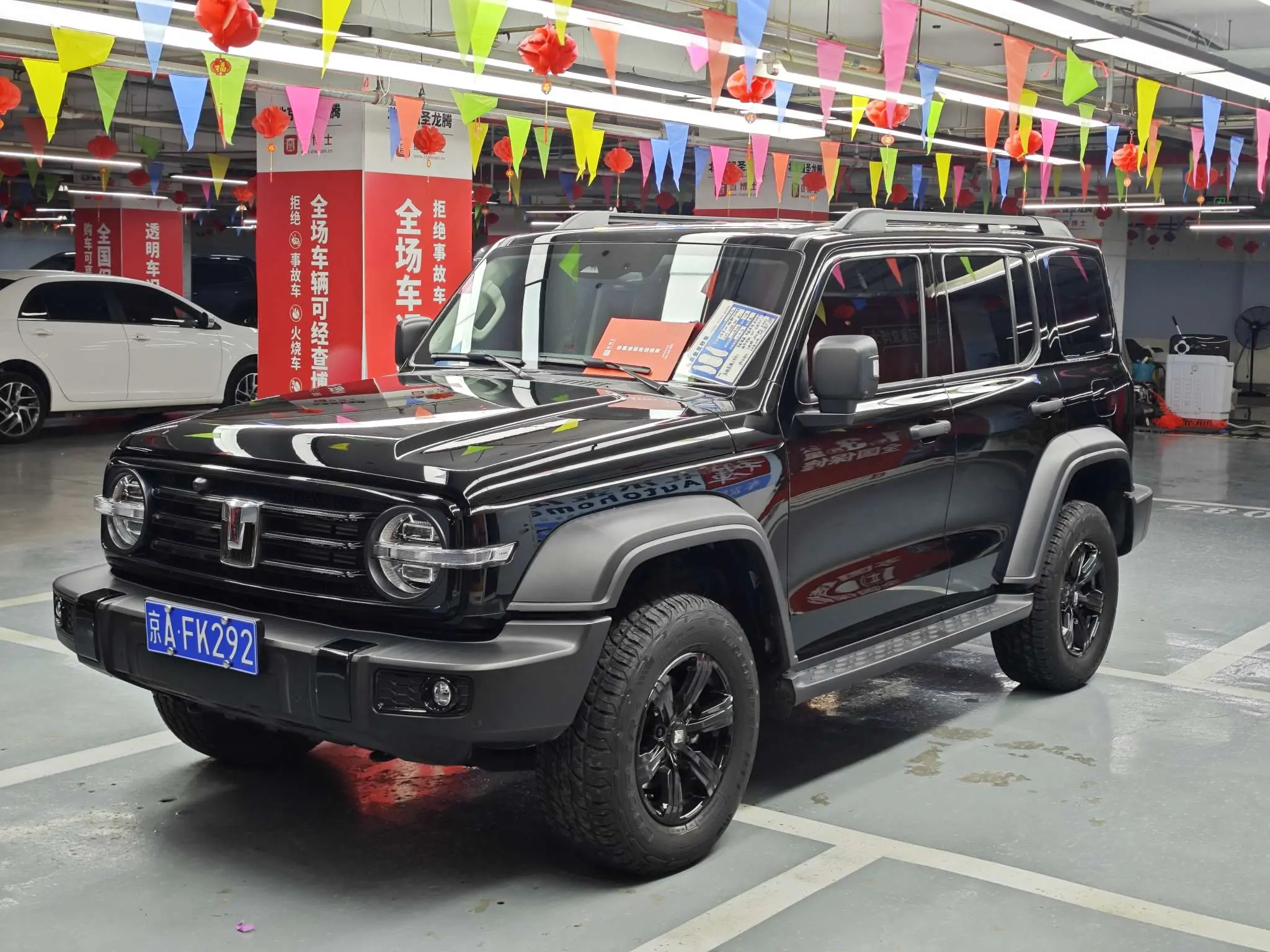 Tank 300  из Китая