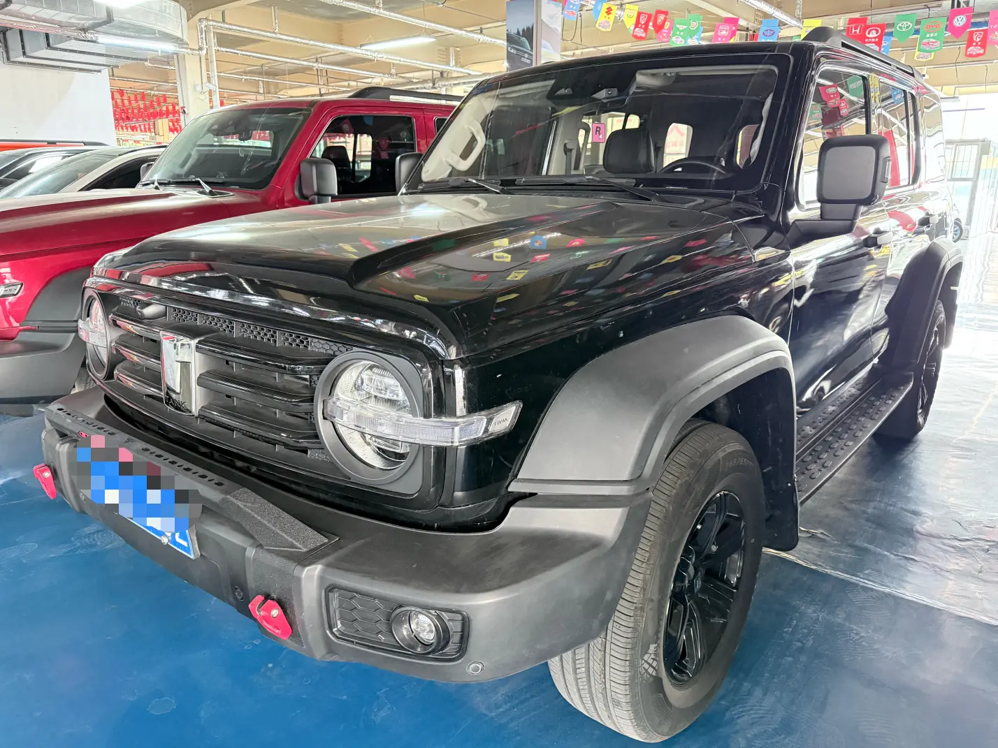 Tank 300  из Китая