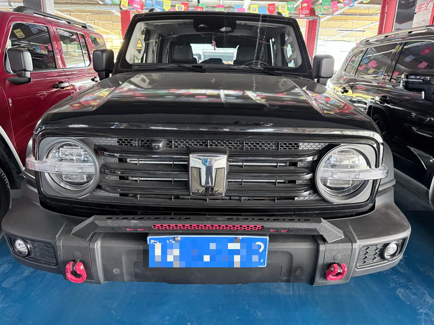 Tank 300  из Китая