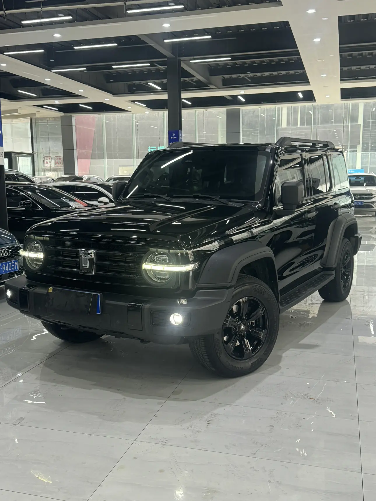 Tank 300  из Китая