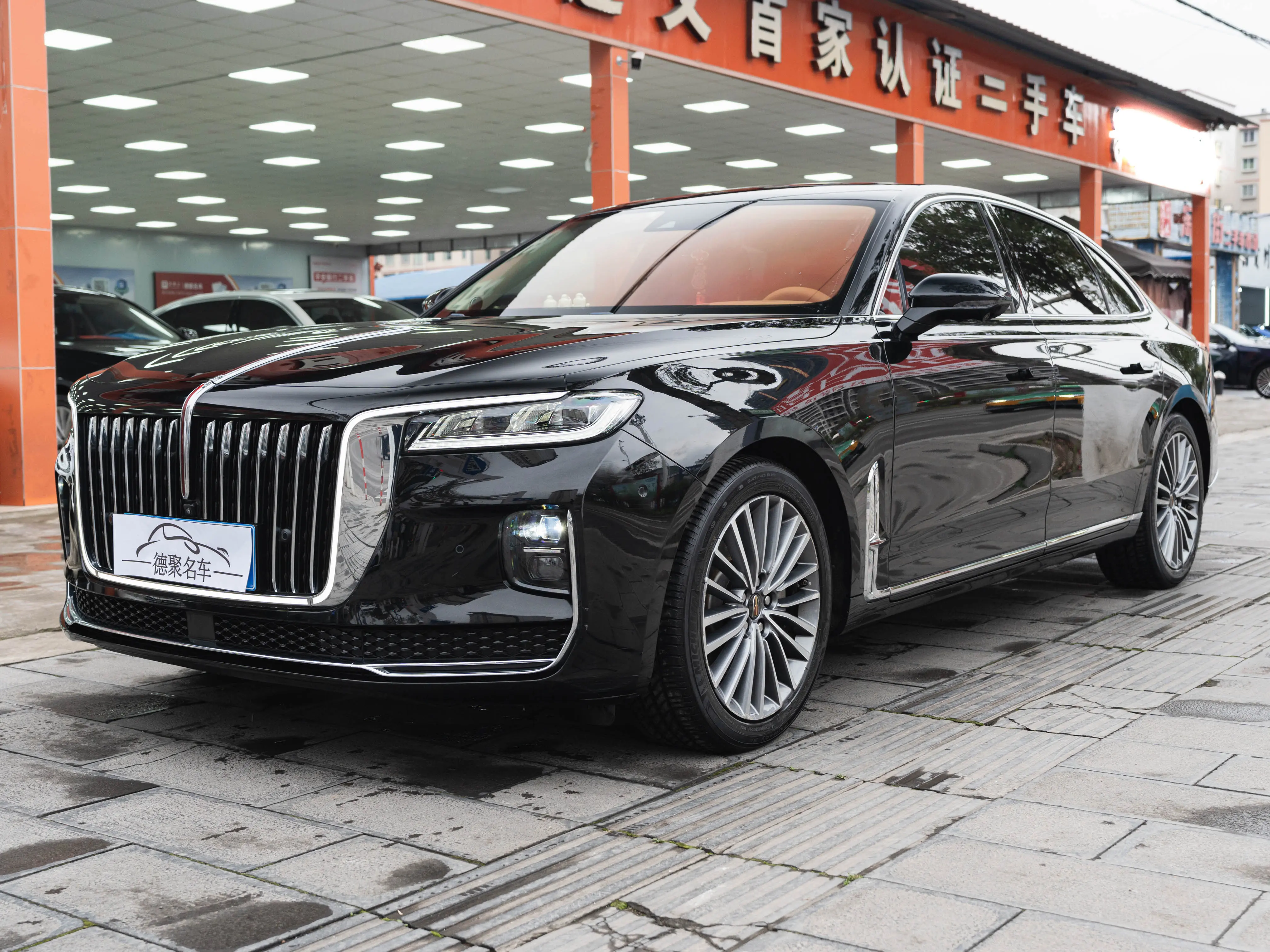 Hongqi H9  из Китая