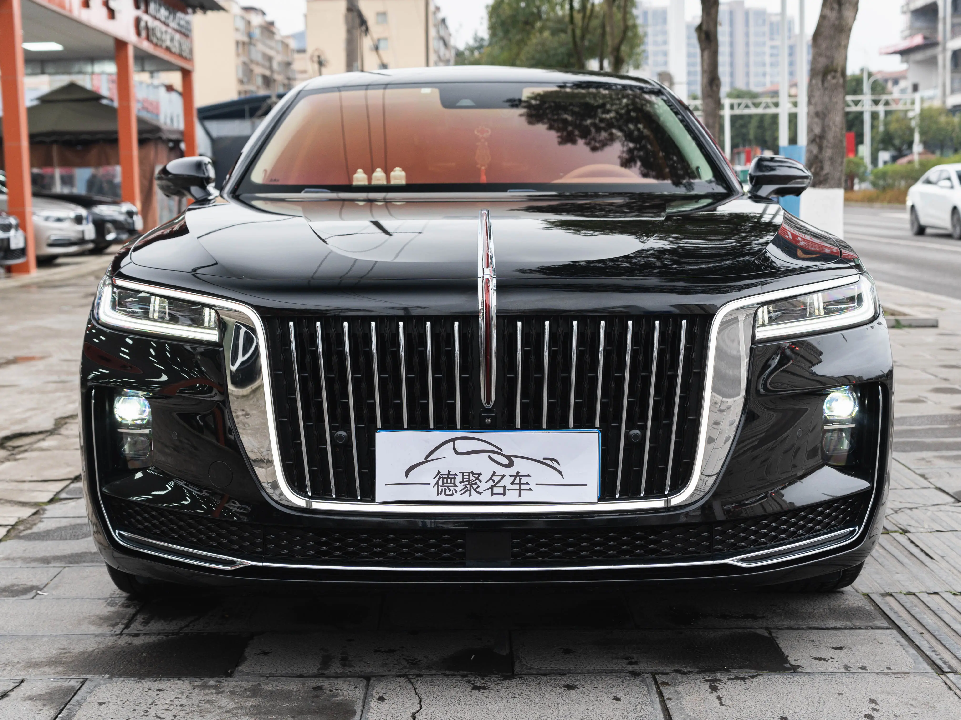 Hongqi H9  из Китая