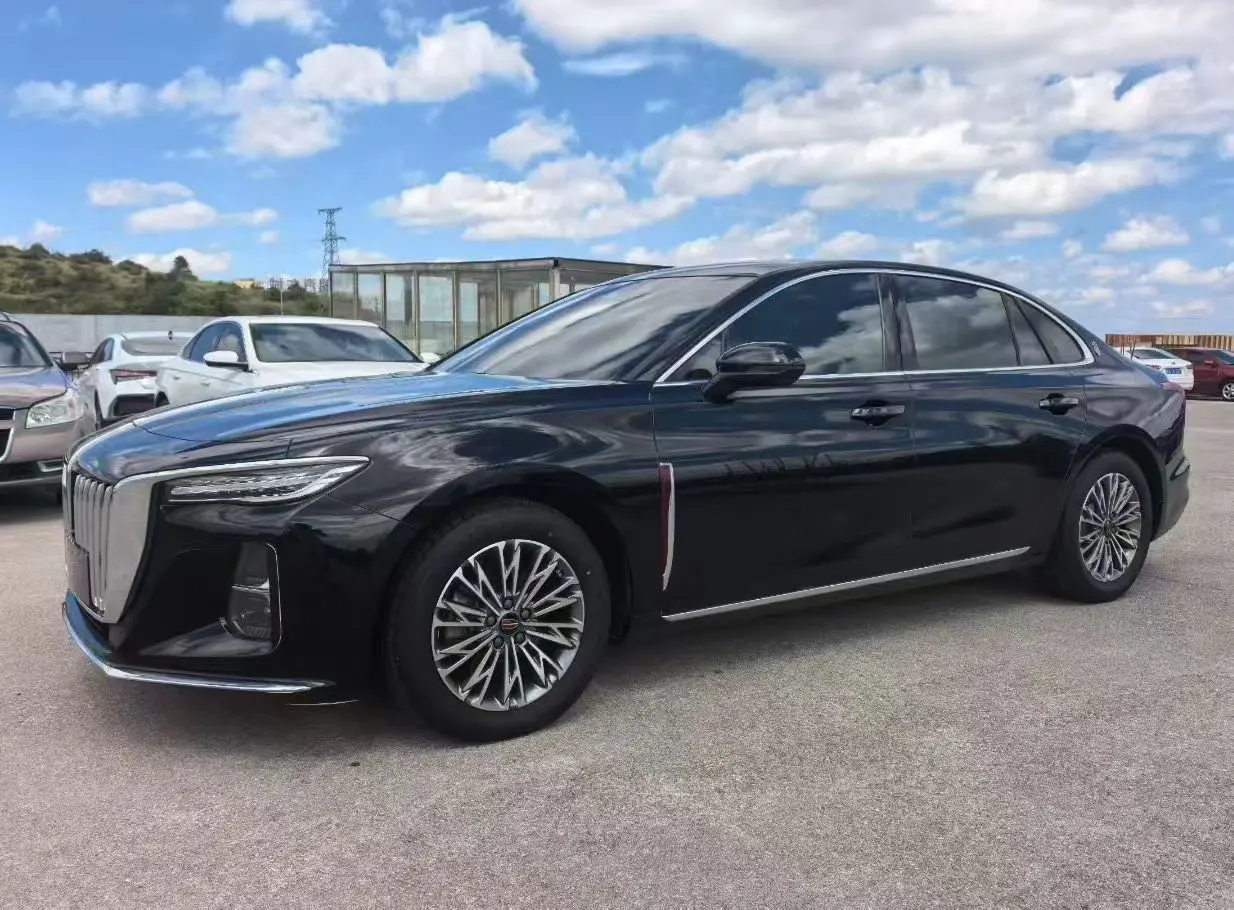 Hongqi H5  из Китая