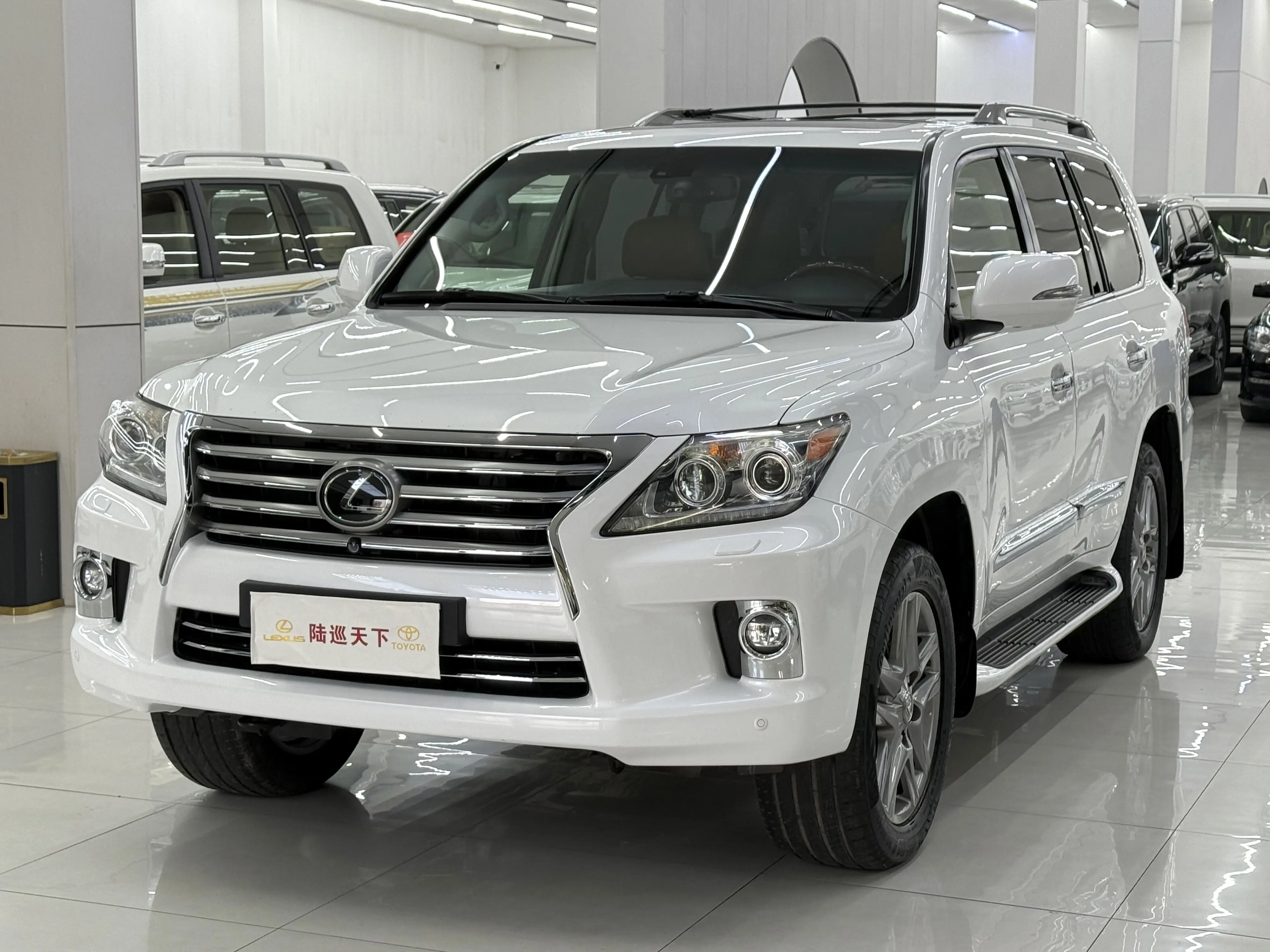 Lexus LX  из Китая