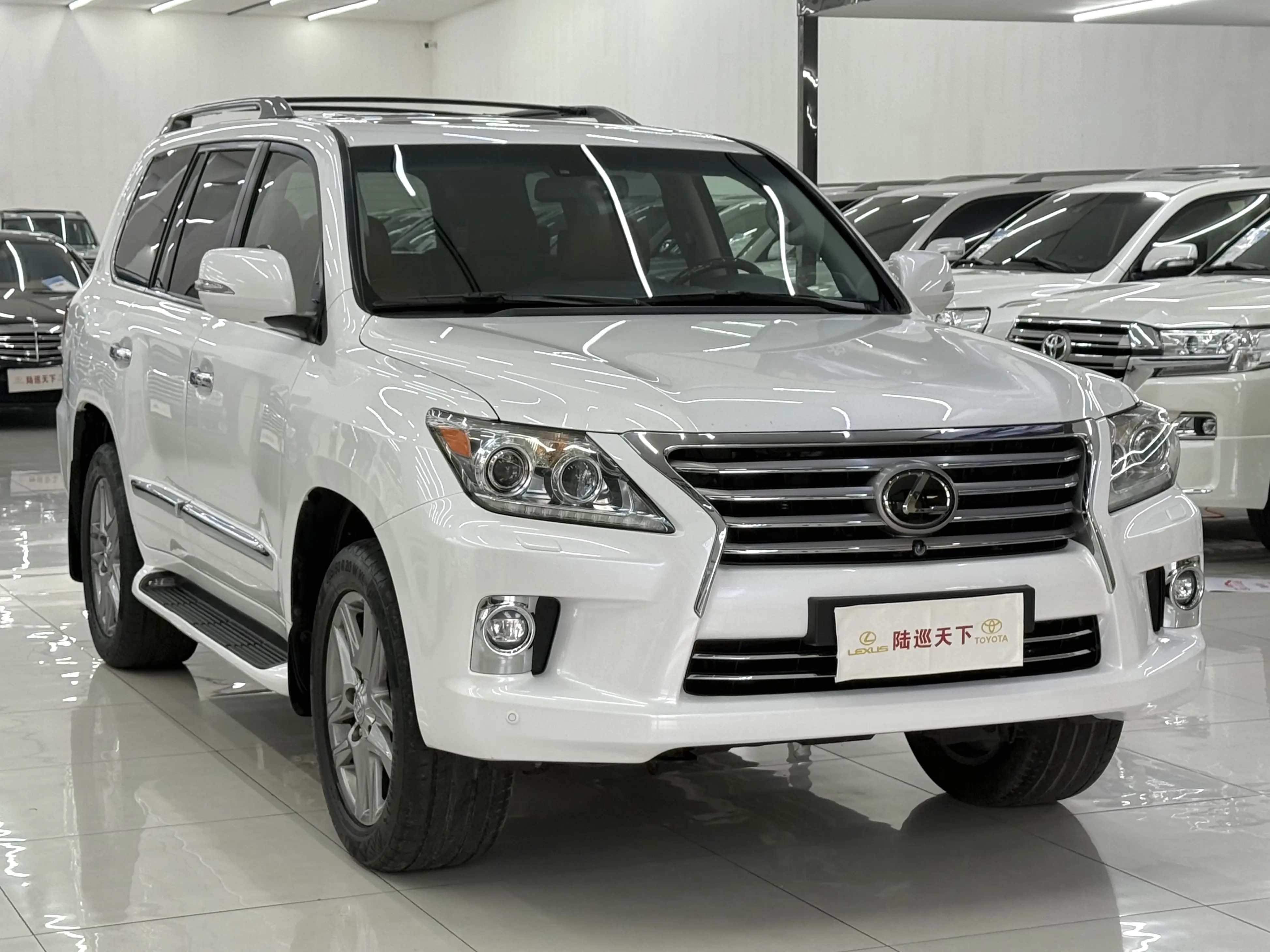 Lexus LX  из Китая