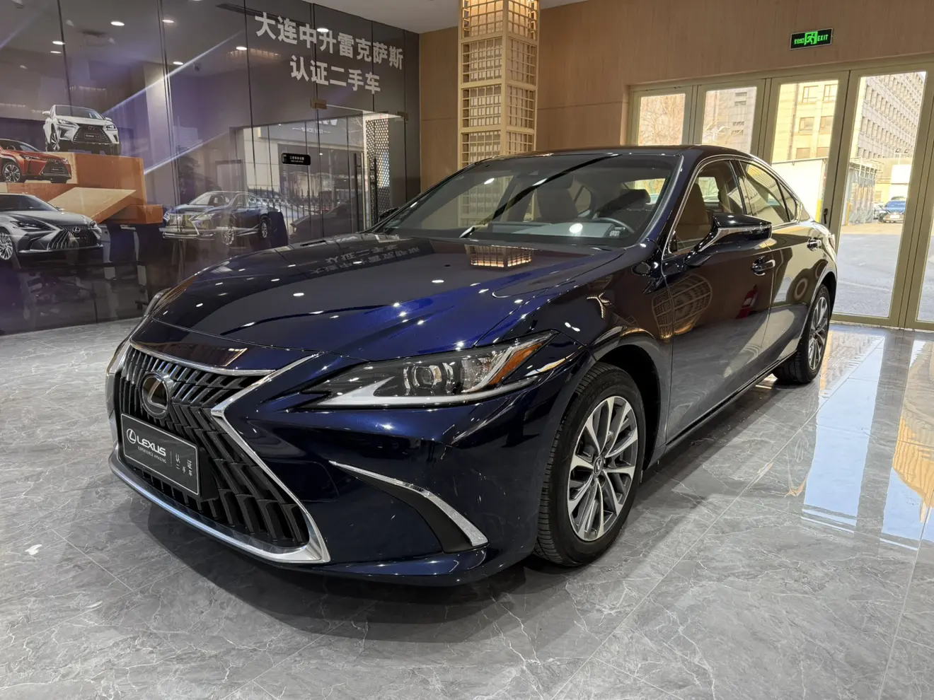 Lexus ES  из Китая