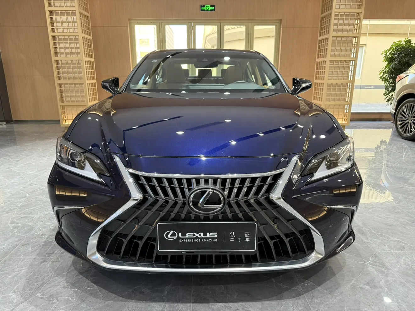 Lexus ES  из Китая